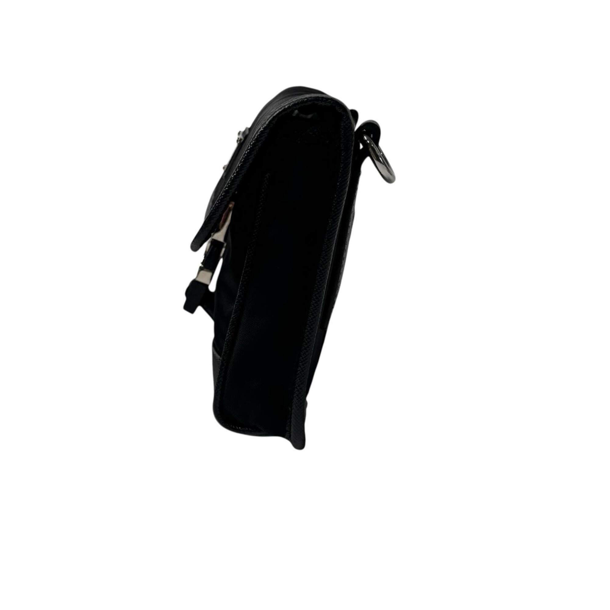 Prada Black Leather Shoulder Bag (Pre-Owned)
