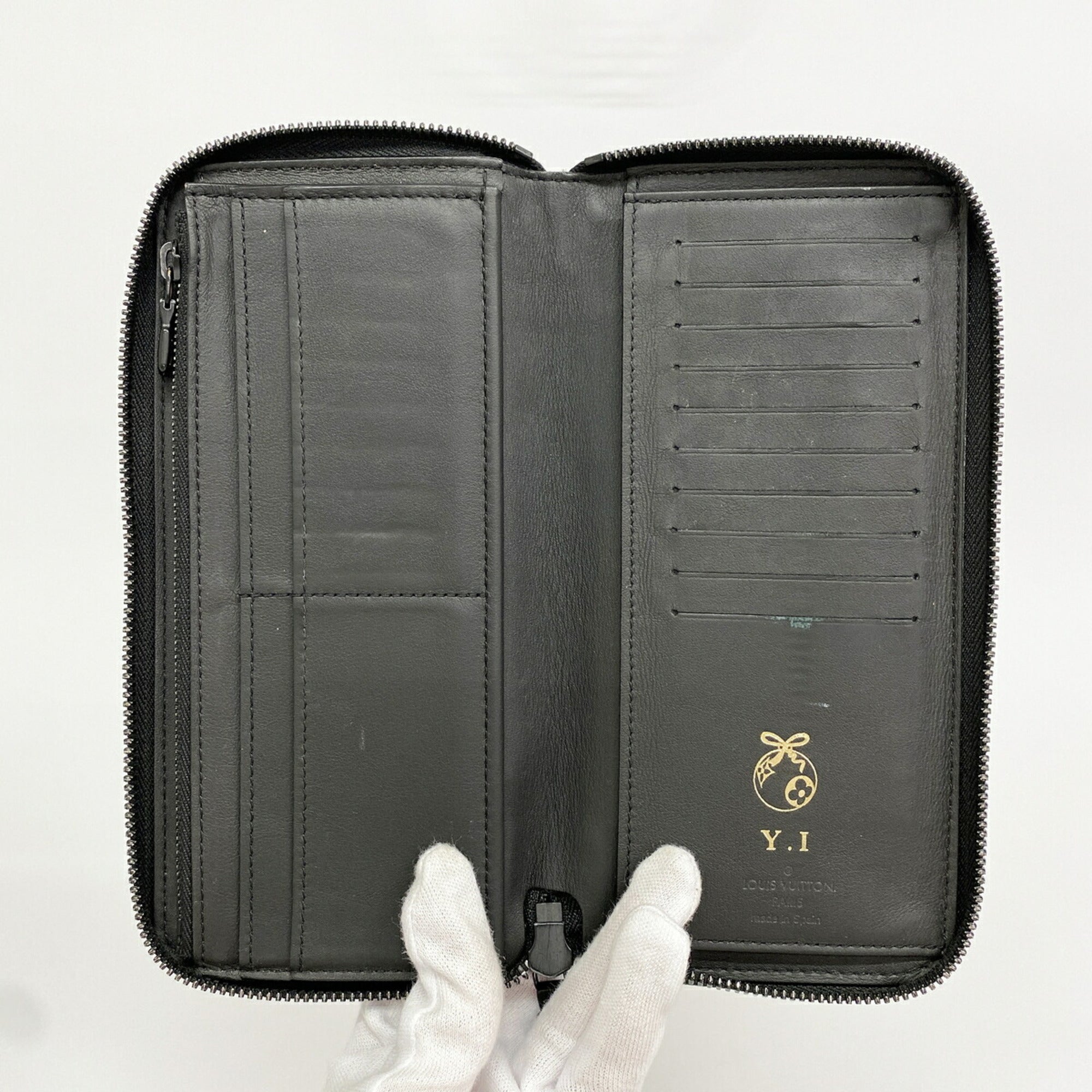 Louis Vuitton Noir Long Wallet (Bi-Fold) (Pre-Owned)
