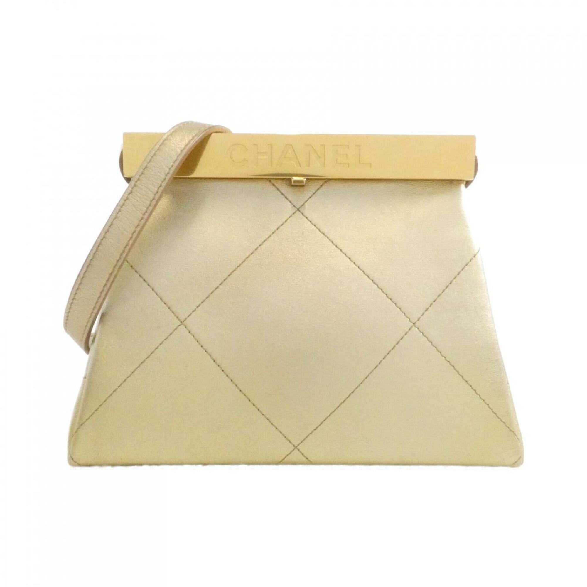 Chanel Gold Leather Shoulder Bag (Pre-Owned)