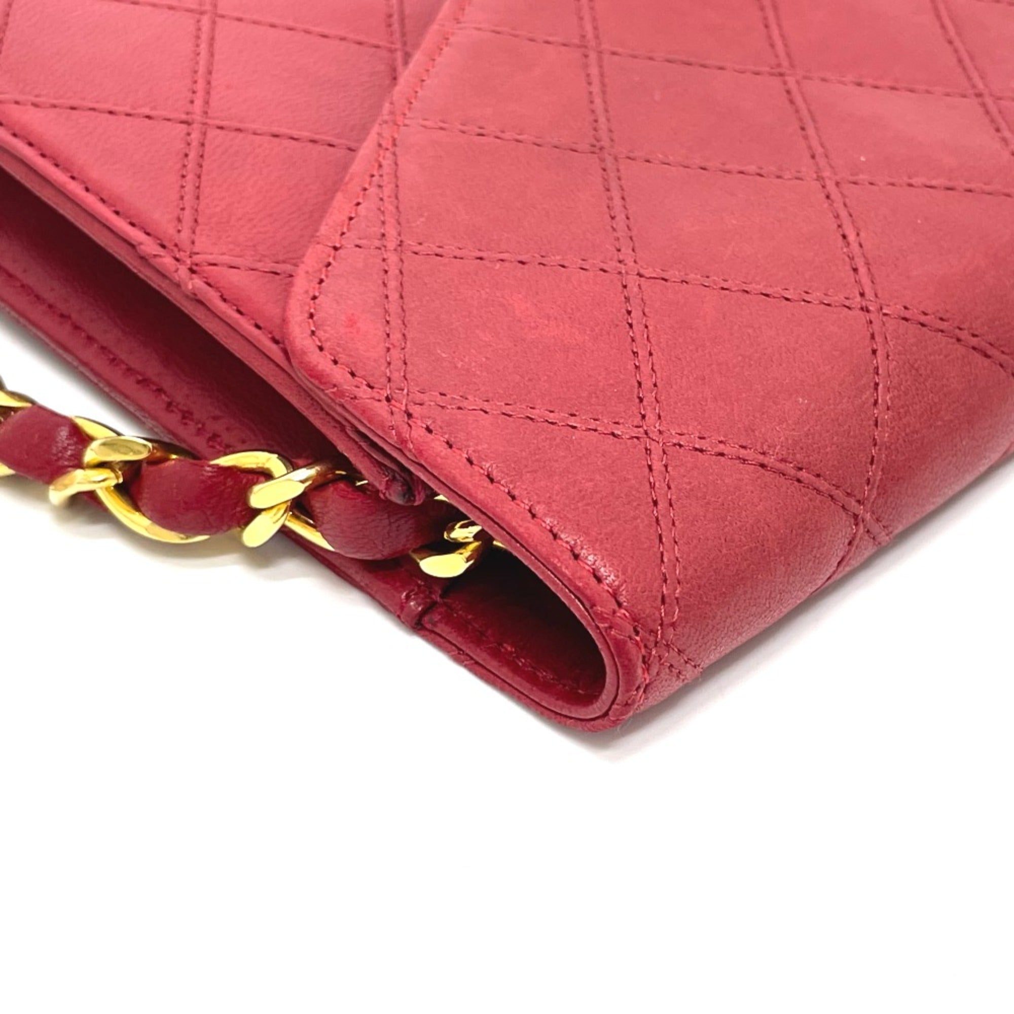 Chanel Red Leather Shoulder Bag (Pre-Owned)