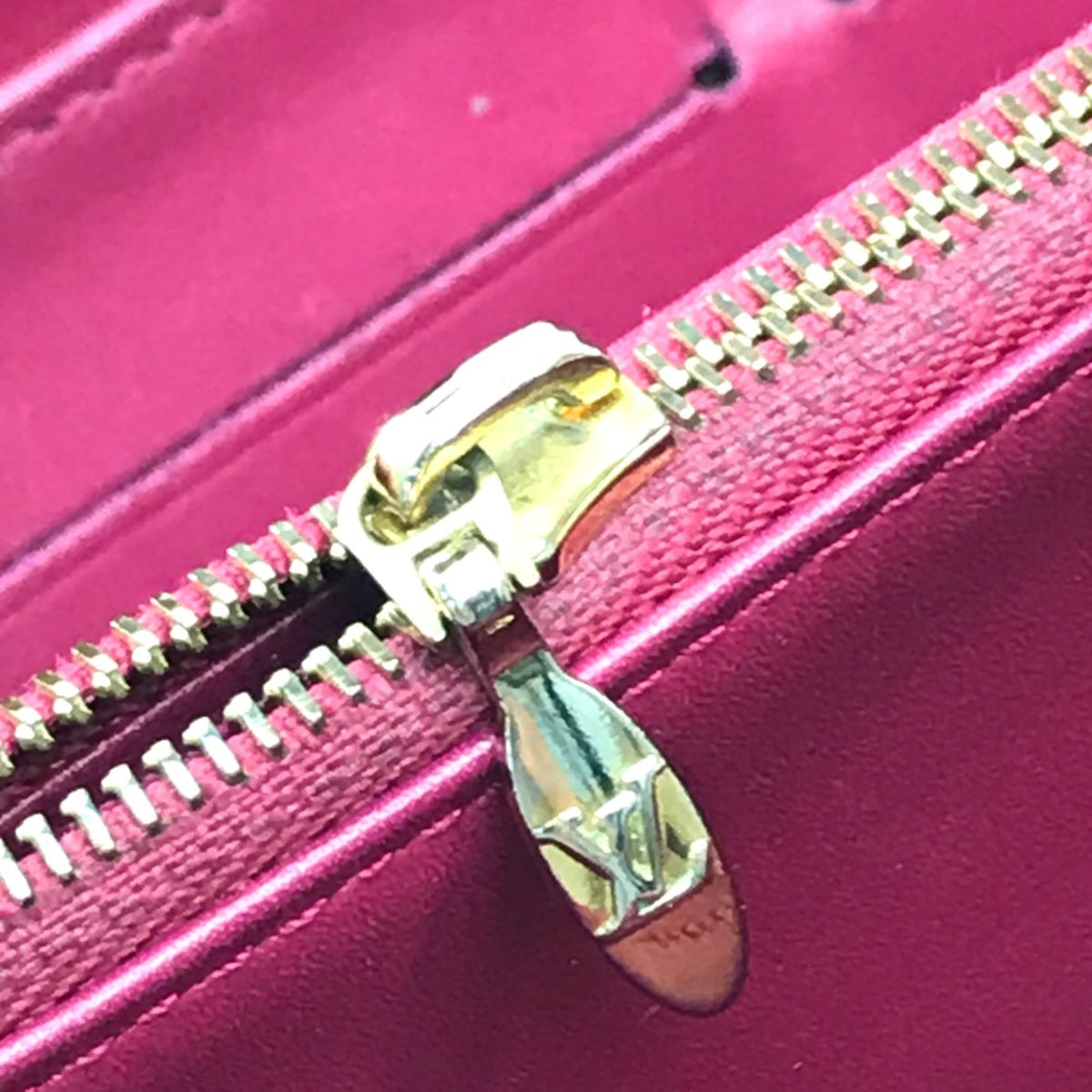 Louis Vuitton Pink Leather Long Wallet (Bi-Fold) (Pre-Owned)
