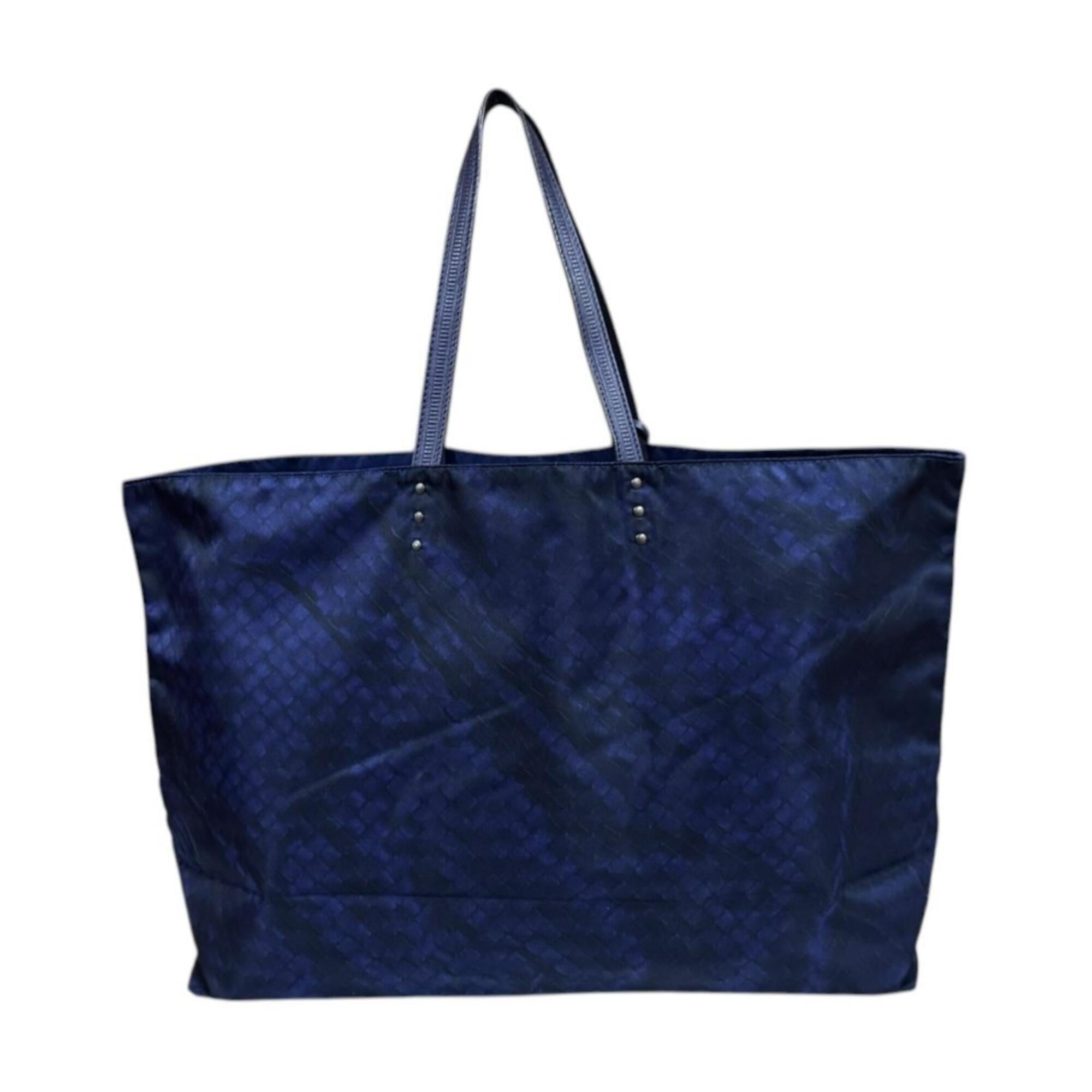 Bottega Veneta Navy Nylon Handbag Tote Bag (Pre-Owned)