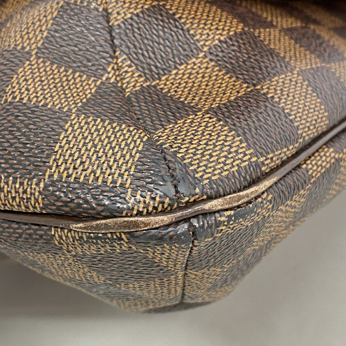 Louis Vuitton Ebene Shoulder Bag (Pre-Owned)