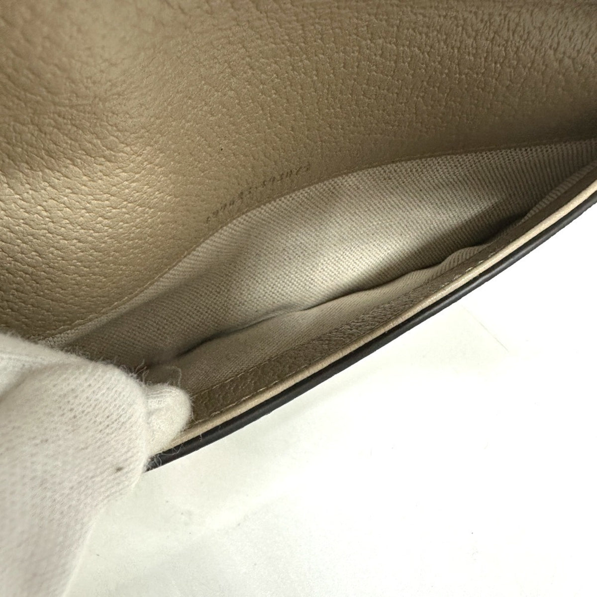 Gucci Beige Gg Supreme Shoulder Bag (Pre-Owned)