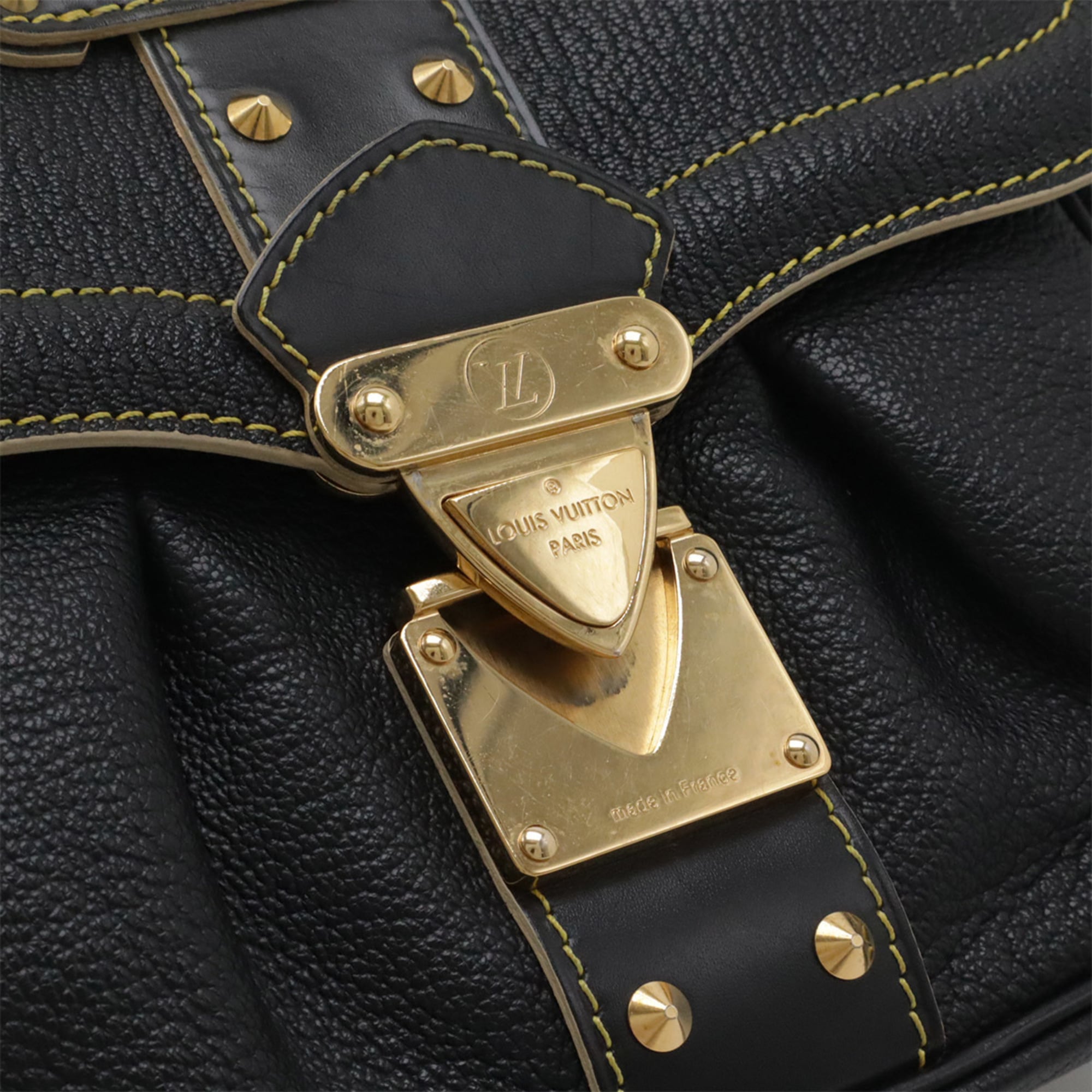 Louis Vuitton Suhali Black Noir Suhali Leather Shoulder Bag (Pre-Owned)