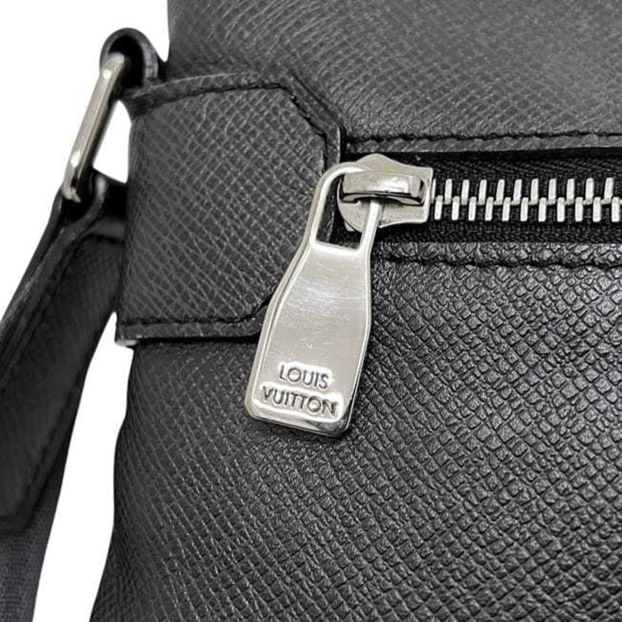 Louis Vuitton Ardoise Gray Taiga Leather Shoulder Bag (Pre-Owned)