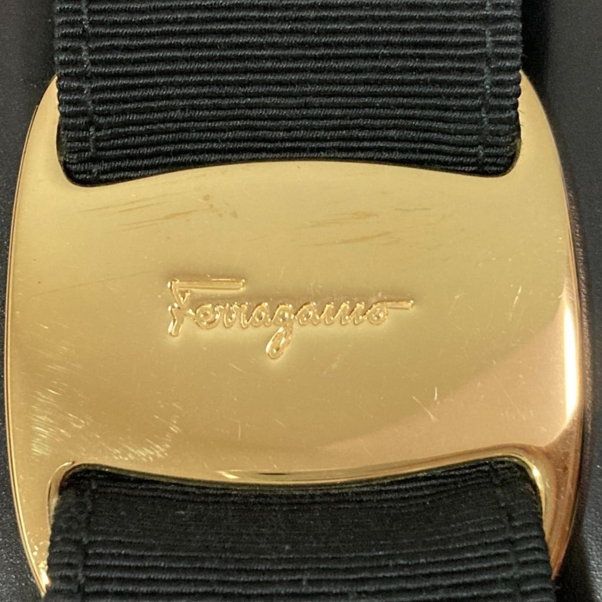 Salvatore Ferragamo Black Leather Handbag (Pre-Owned)