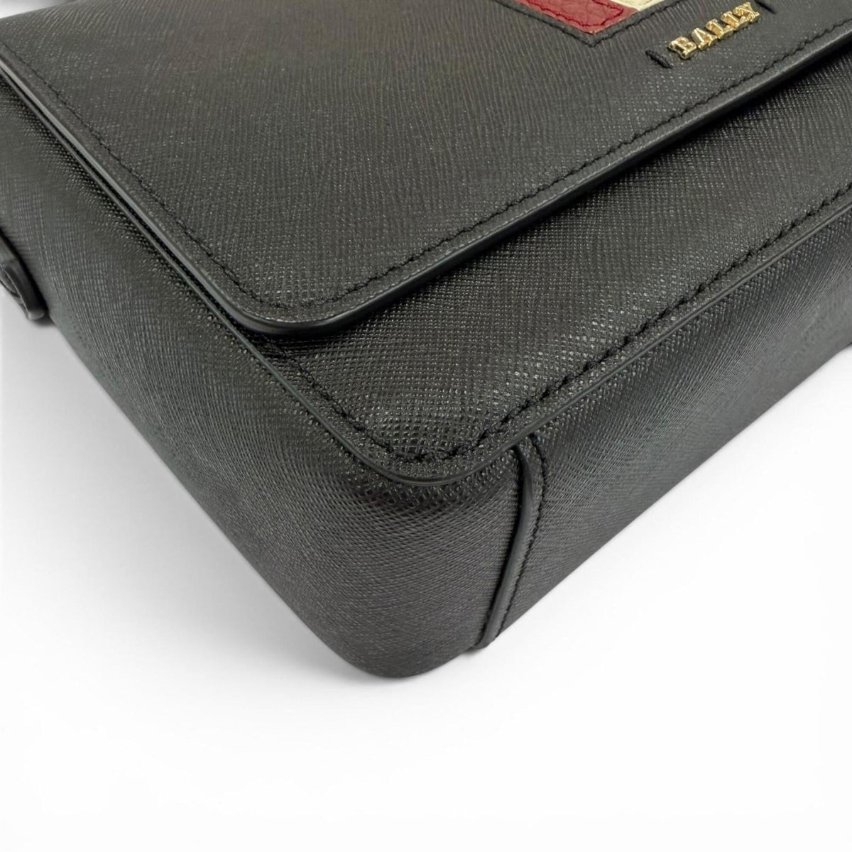 Bally Black Leather Shoulder Bag (Pre-Owned)