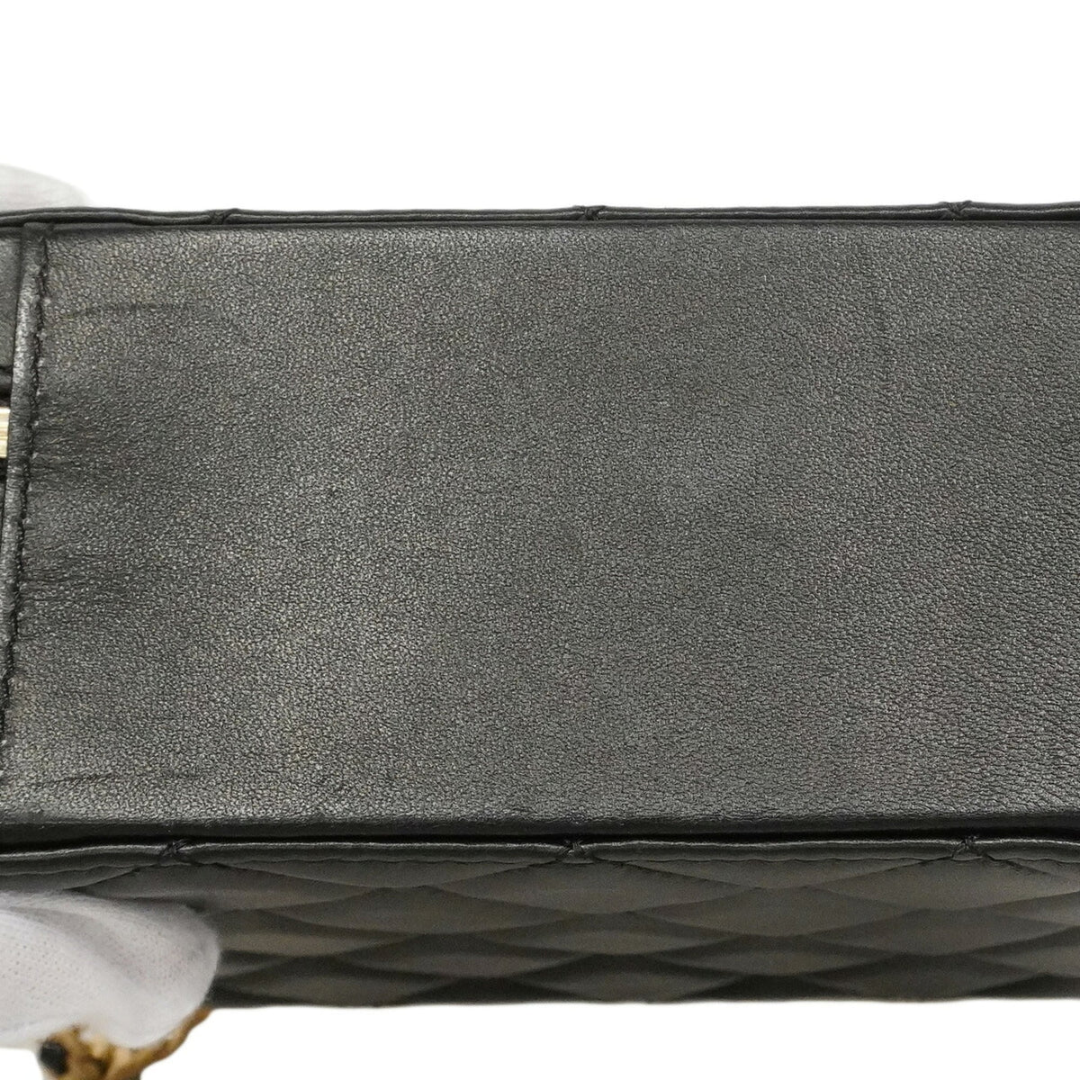 Chanel Black Leather Handbag (Pre-Owned)