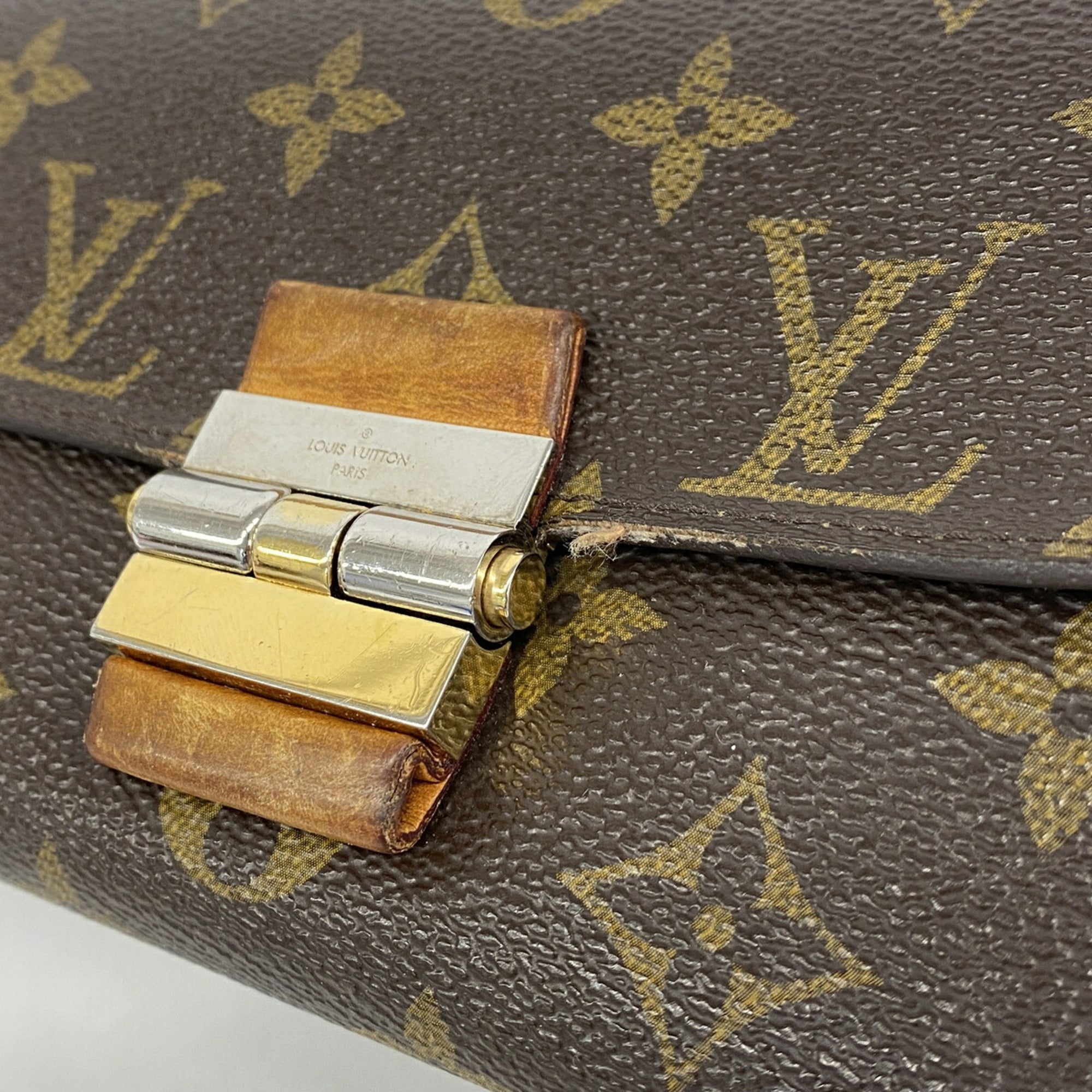 Louis Vuitton Quetsche Long Wallet (Bi-Fold) (Pre-Owned)