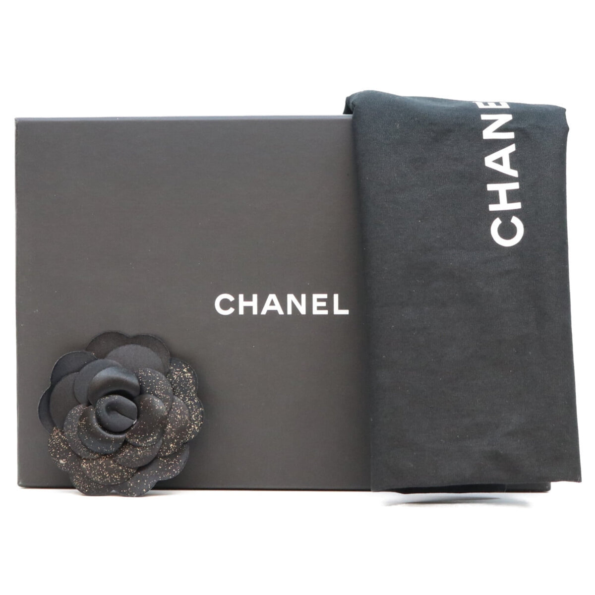 Chanel Black Grained Calfskin Shoulder Bag (Pre-Owned)
