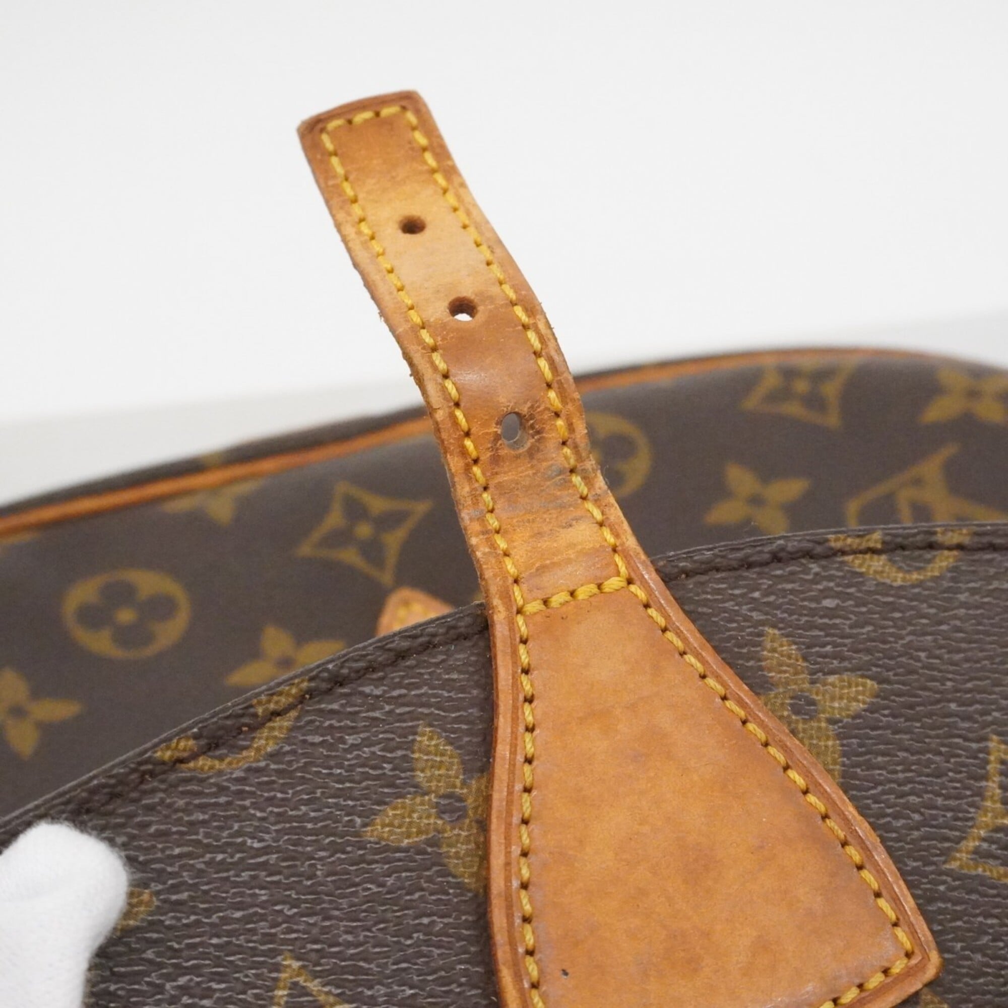Louis Vuitton Brown Shoulder Bag (Pre-Owned)