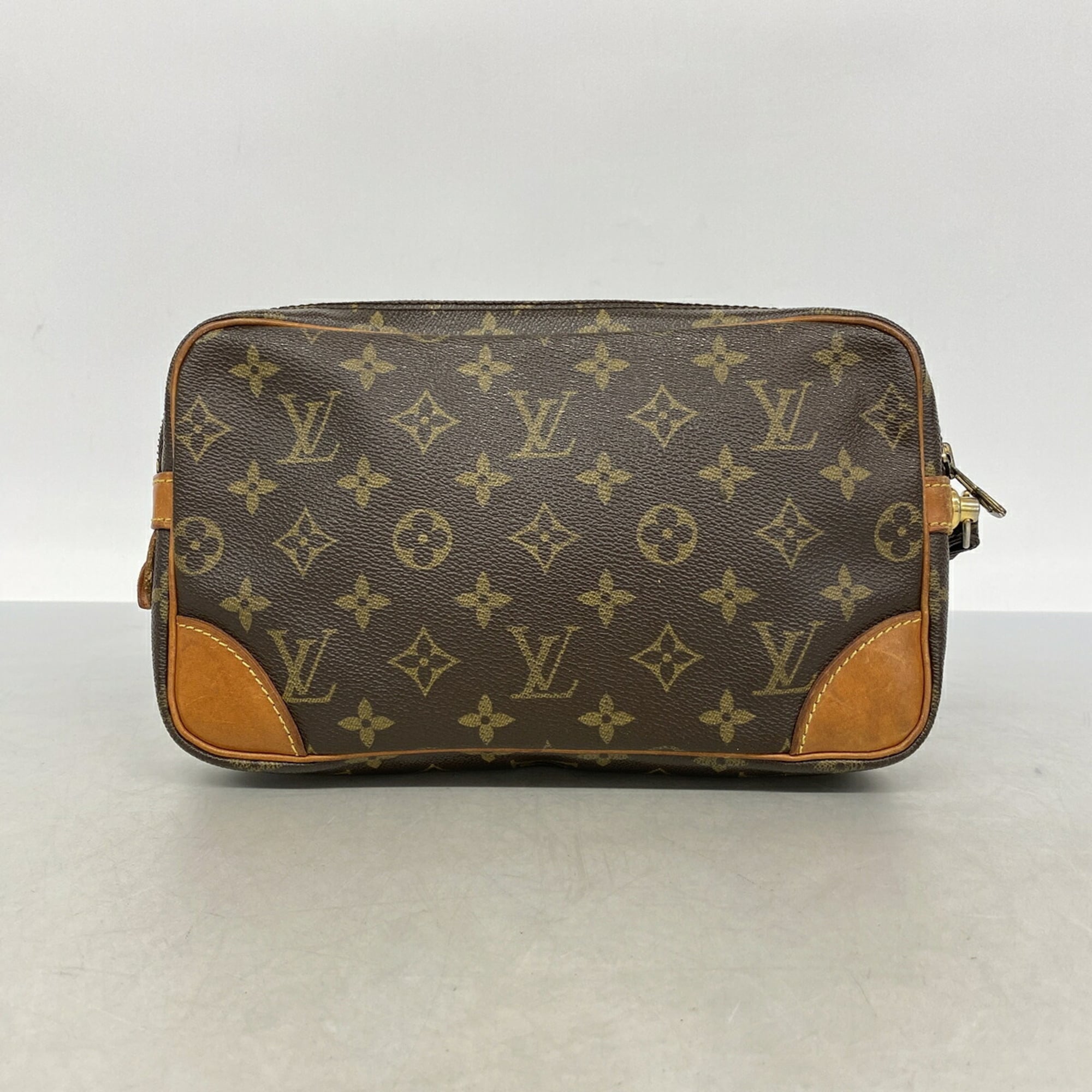 Louis Vuitton Brown Clutch Bag (Pre-Owned)