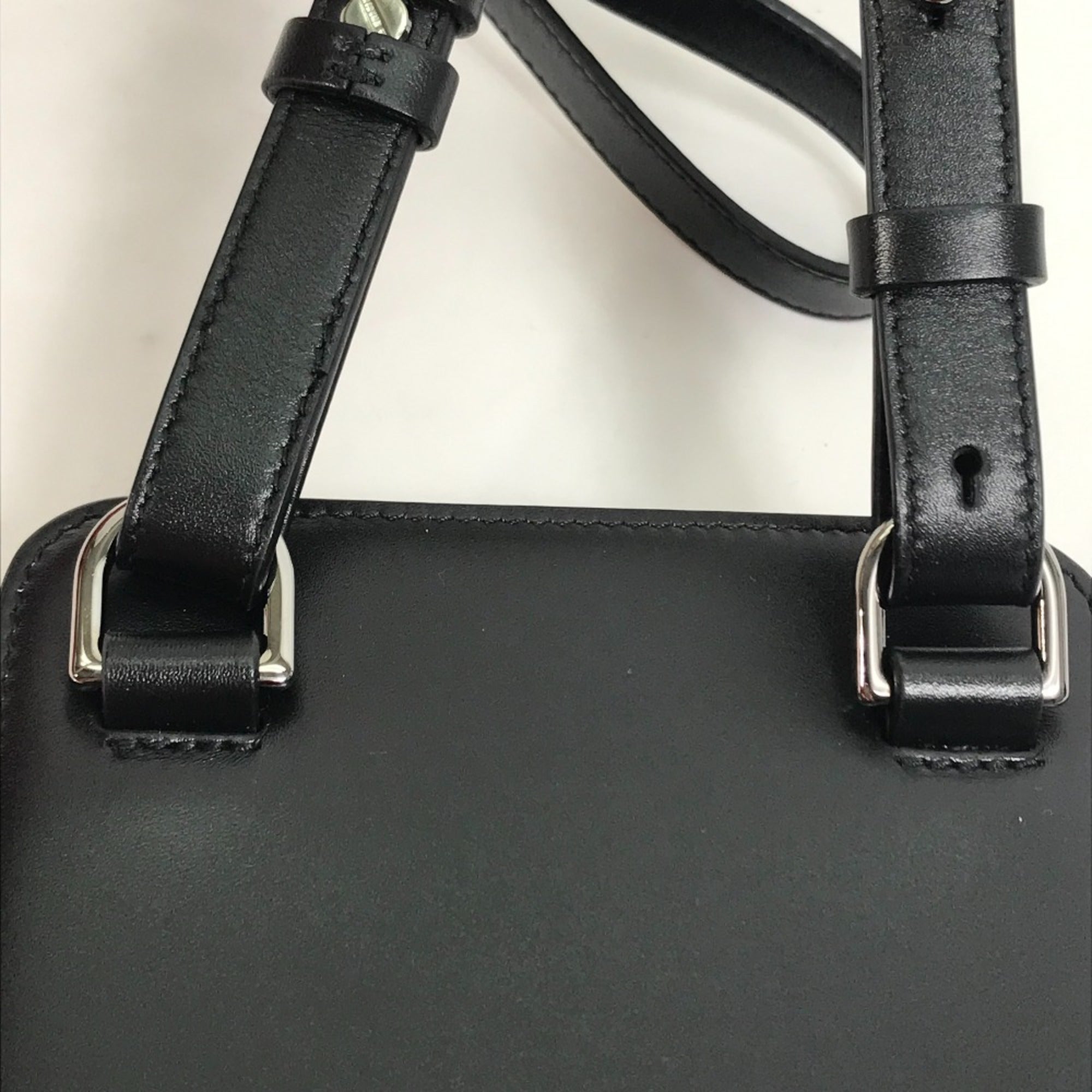 Christian Dior Black Leather Shoulder Bag (Pre-Owned)