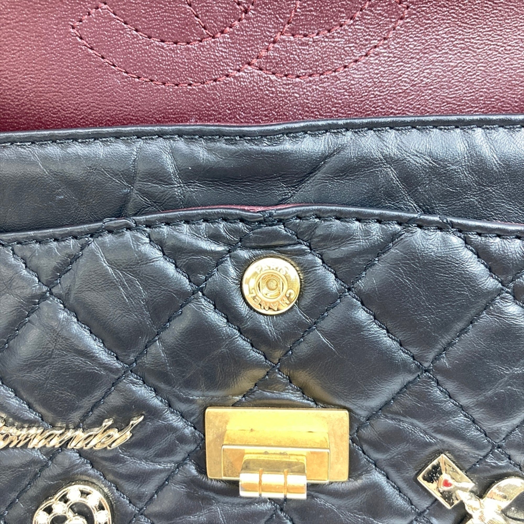 Chanel Black Shoulder Bag (Pre-Owned)