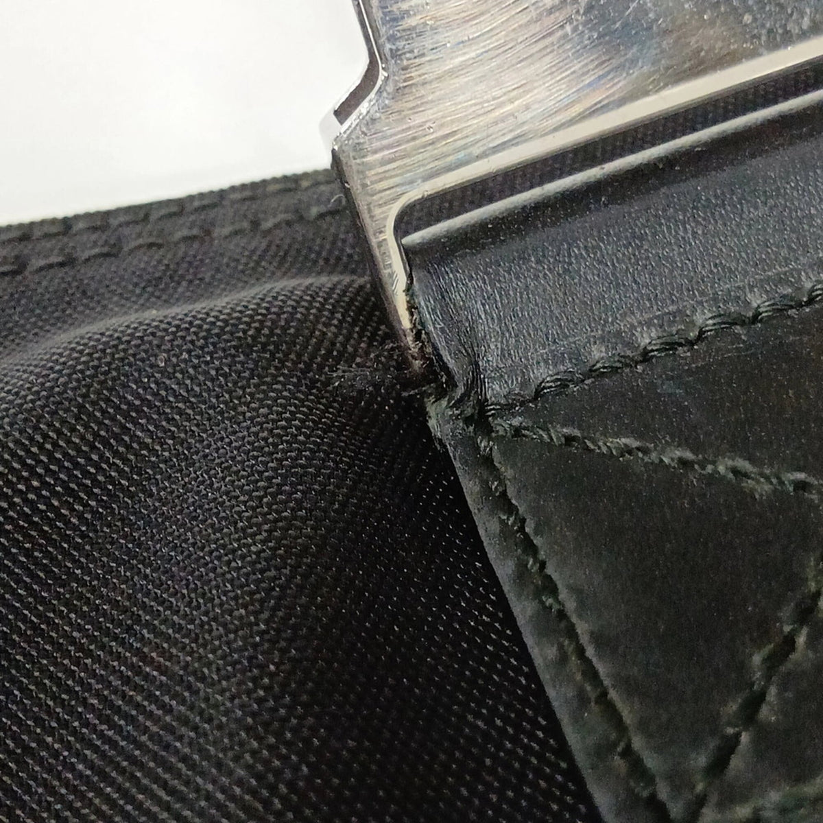 Gucci Black Leather Canvas Messenger Bag Shoulder Bag (Pre-Owned)
