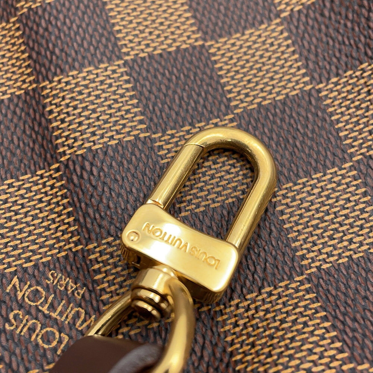 Louis Vuitton Damier Damier Canvas Ebene Red Color Handbag Shoulder Bag (Pre-Owned)