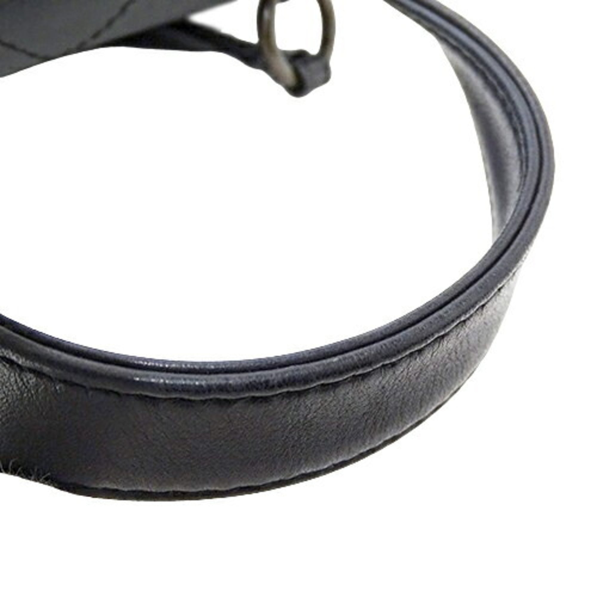 Chanel Black Leather Handbag (Pre-Owned)