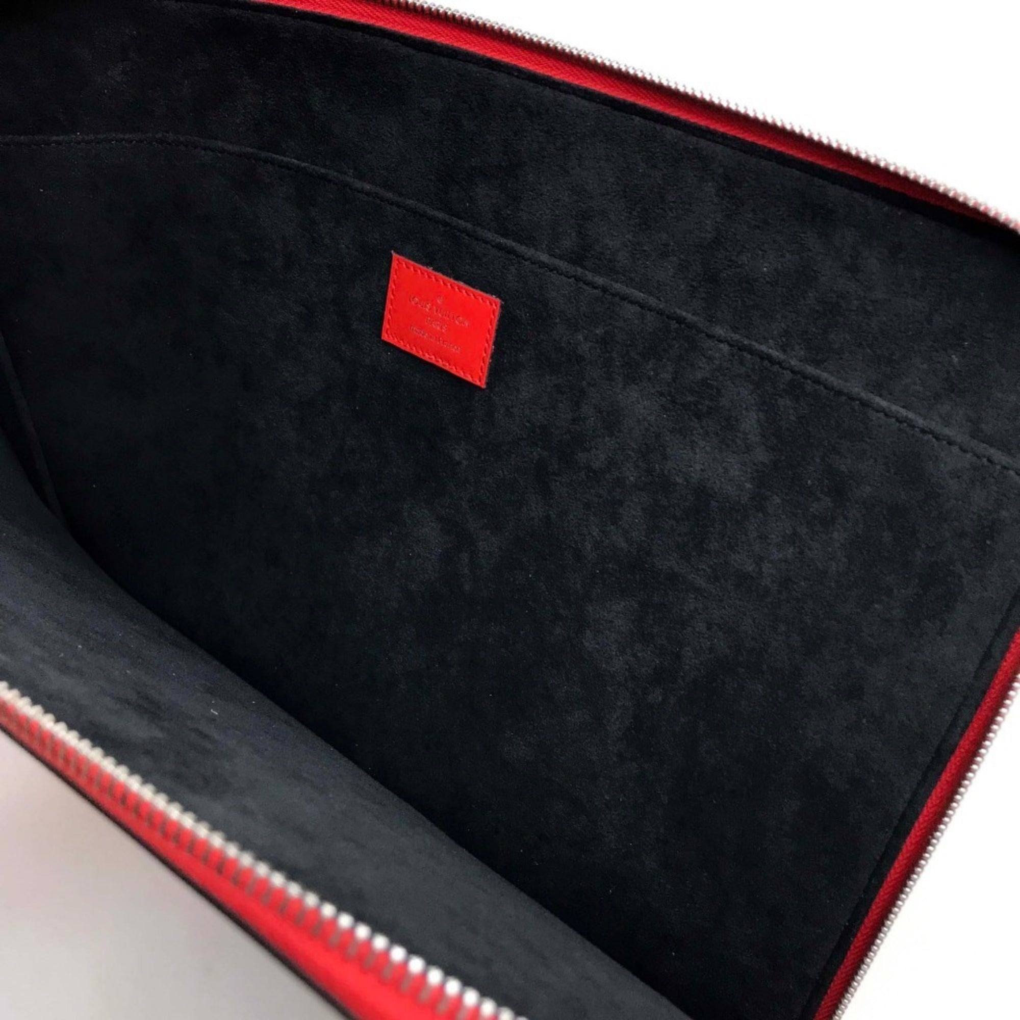Louis Vuitton Red Color Epi Leather Clutch Bag Pochette (Pre-Owned)