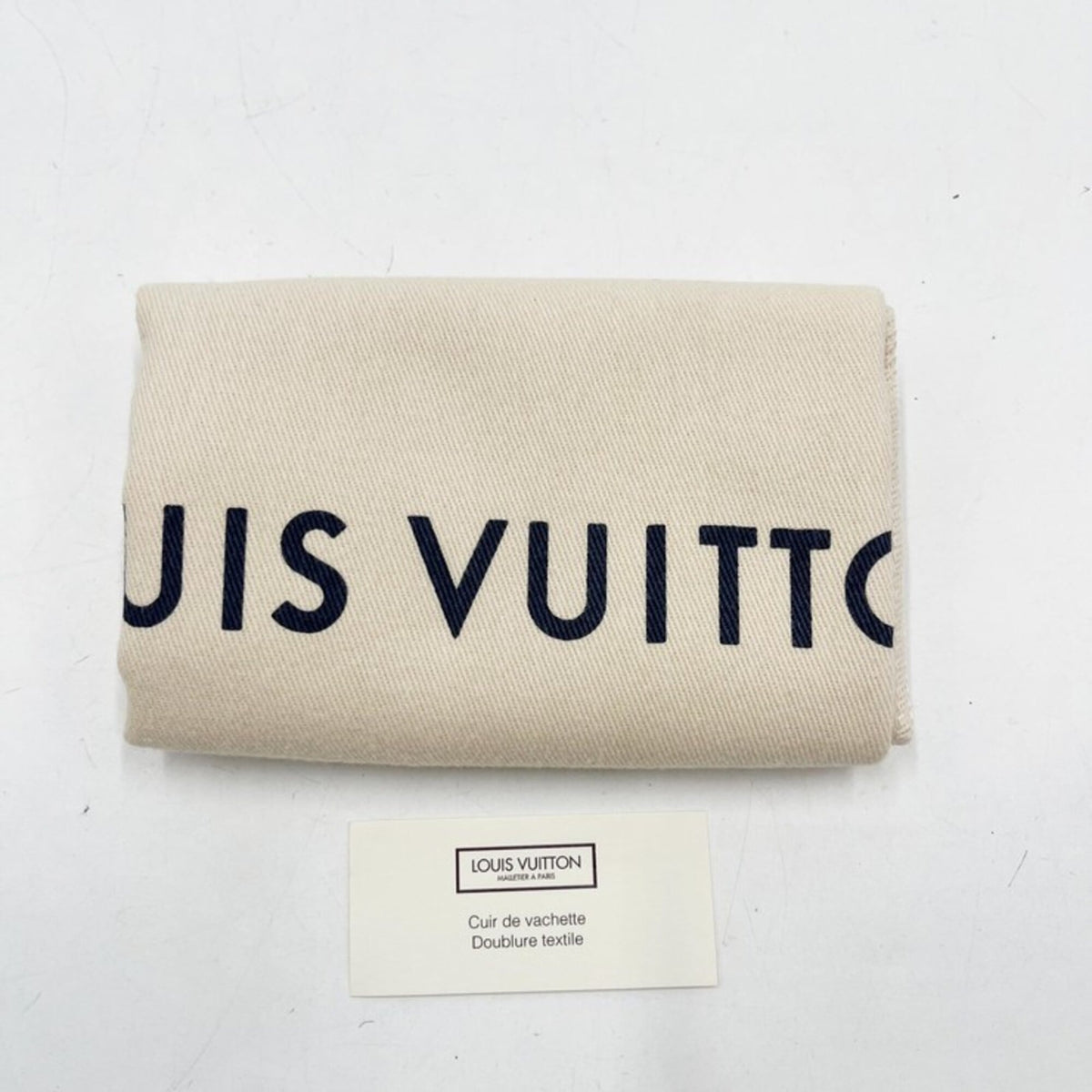 Louis Vuitton Black Noir Leather Clutch Bag Pochette (Pre-Owned)