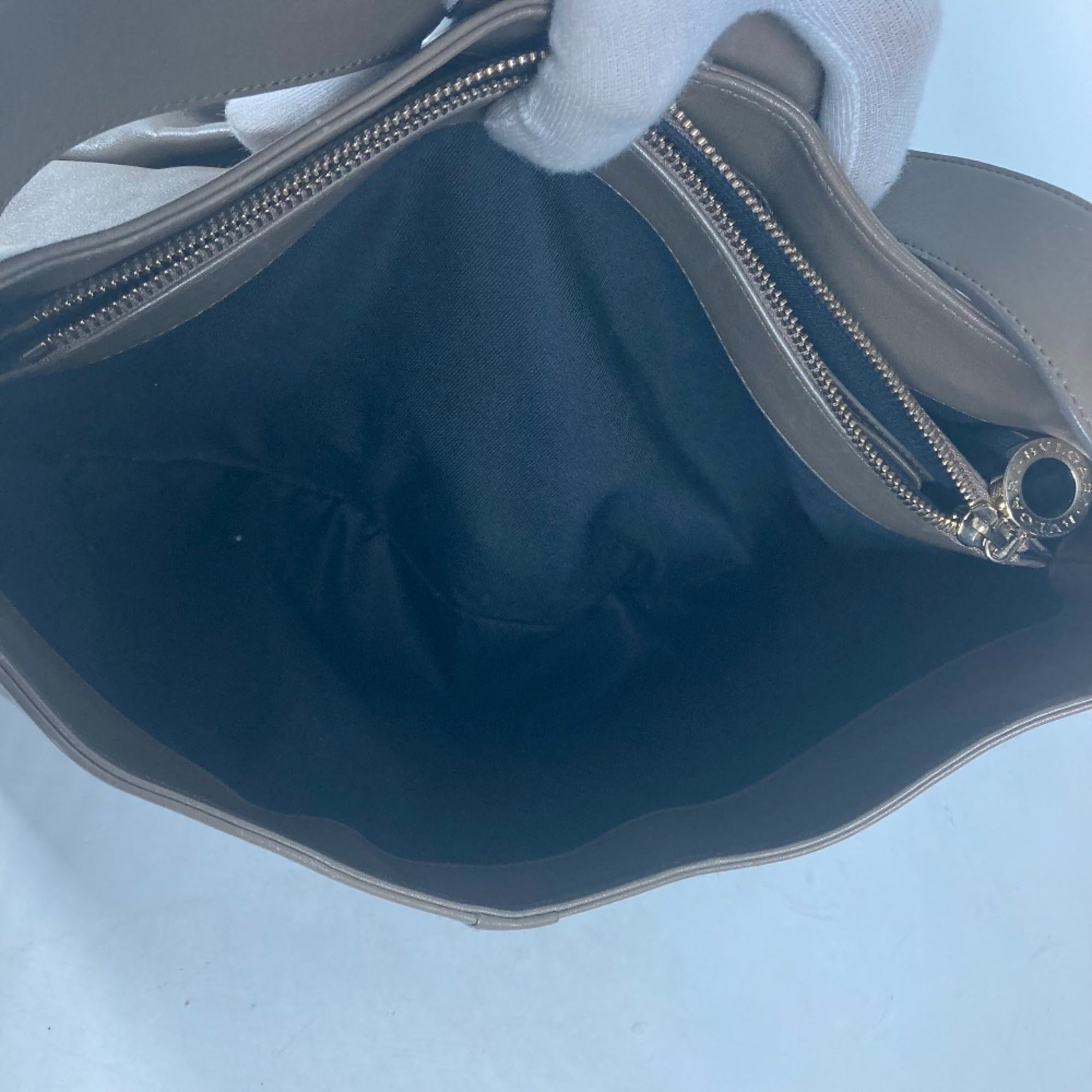 Bvlgari Gray Leather Shoulder Bag (Pre-Owned)