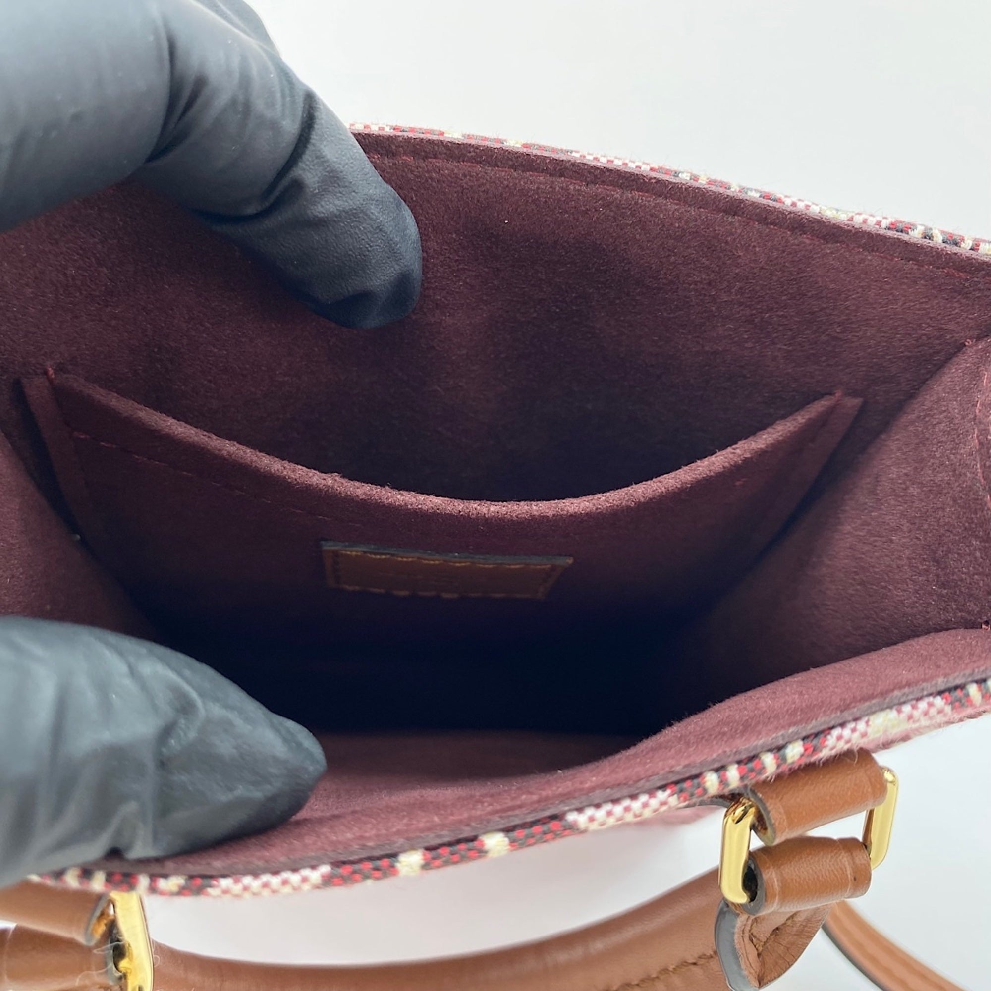 Louis Vuitton Wine Handbag (Pre-Owned)