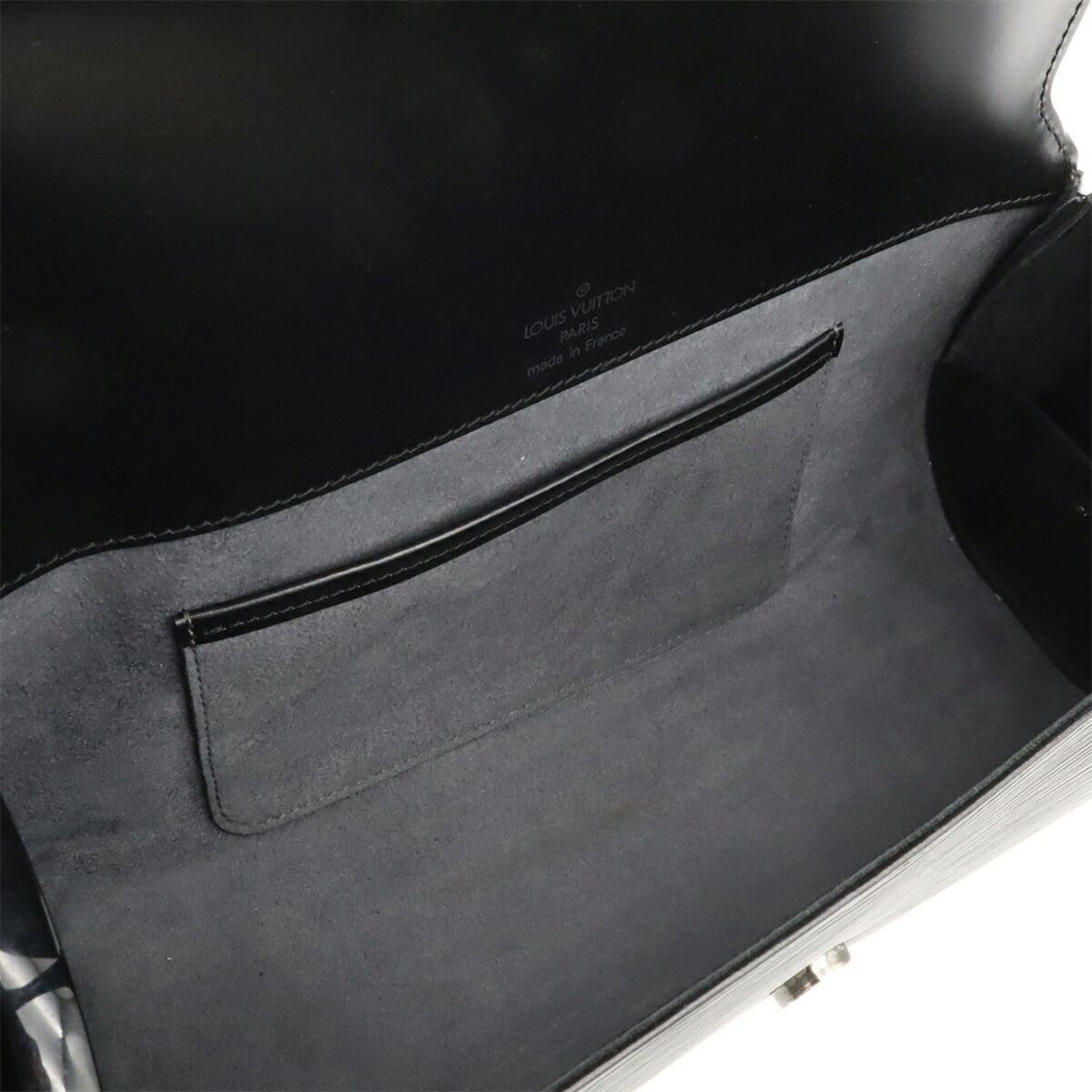 Louis Vuitton Black Noir Epi Leather Shoulder Bag (Pre-Owned)