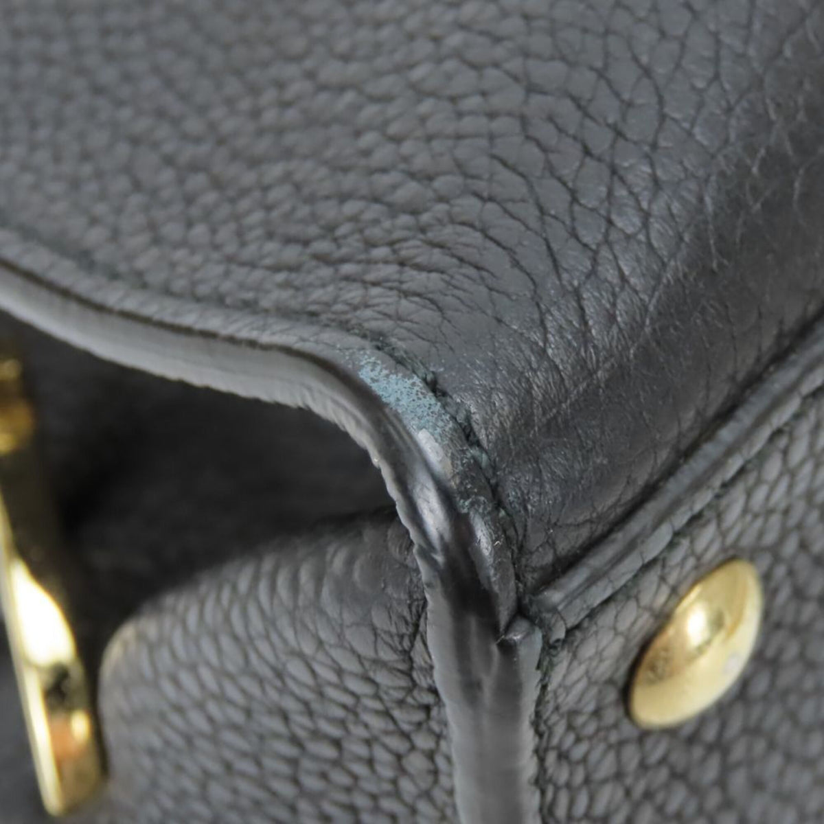 Salvatore Ferragamo Gancini Black Leather Handbag Shoulder Bag (Pre-Owned)