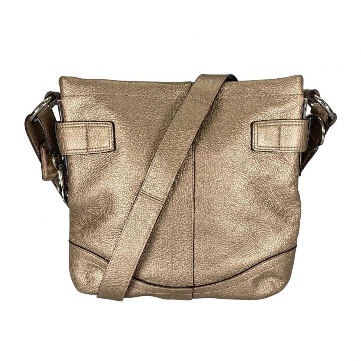 Coach Gold Leather Shoulder Bag (Pre-Owned)