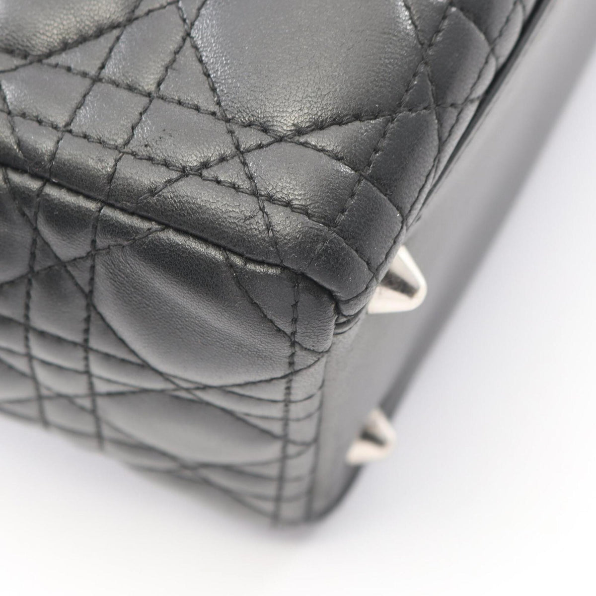 Christian Dior Black Leather Handbag (Pre-Owned)