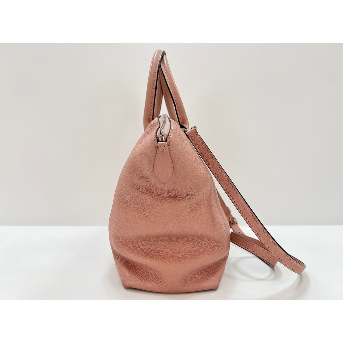 Louis Vuitton Pink Handbag (Pre-Owned)