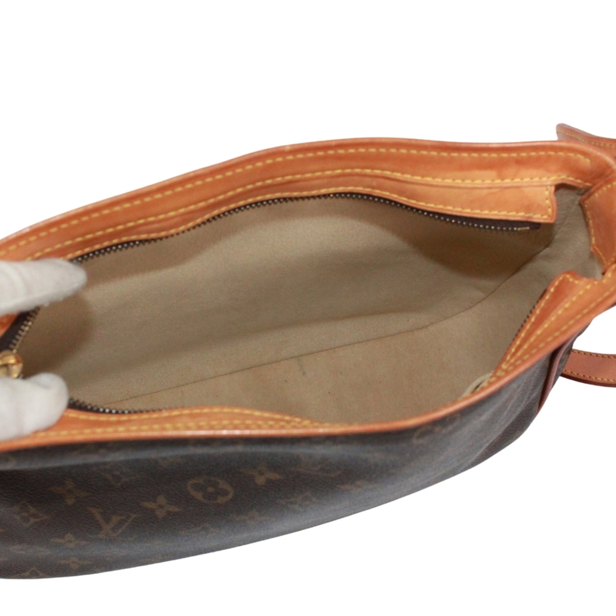 Louis Vuitton Brown Monogram Monogram Shoulder Bag (Pre-Owned)