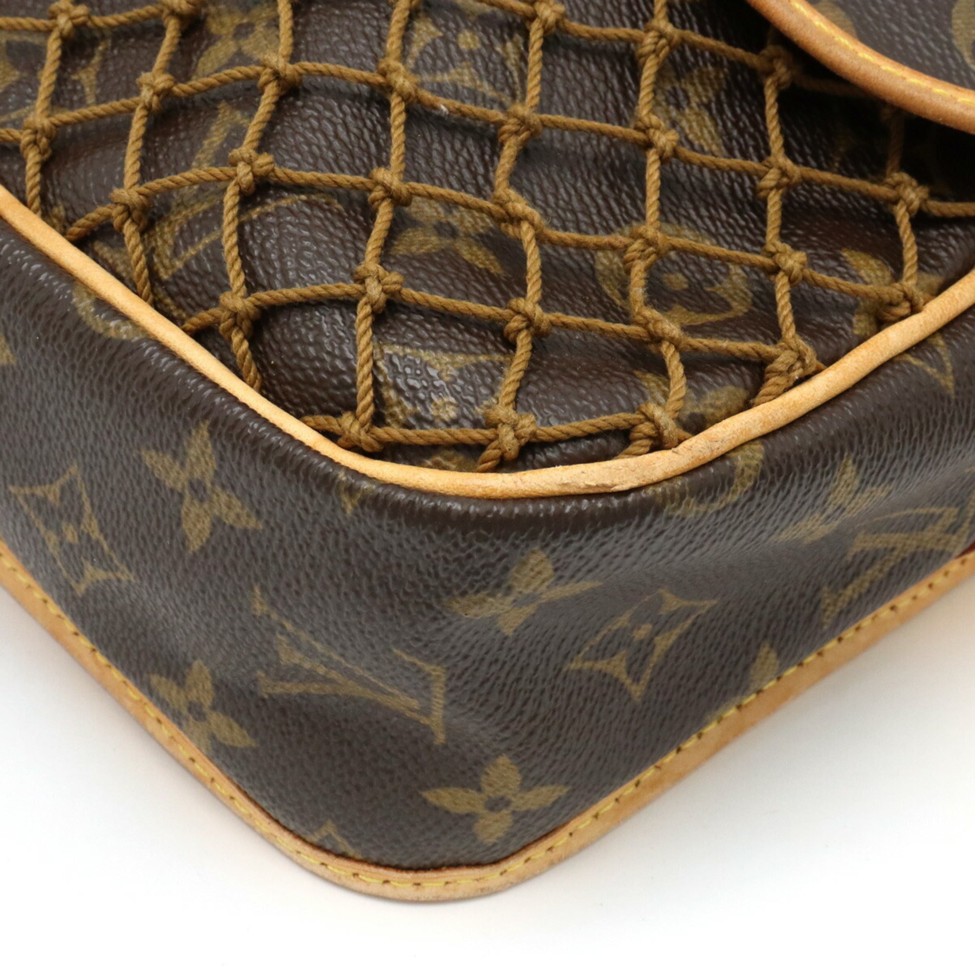 Louis Vuitton Black Monogram Monogram Shoulder Bag (Pre-Owned)