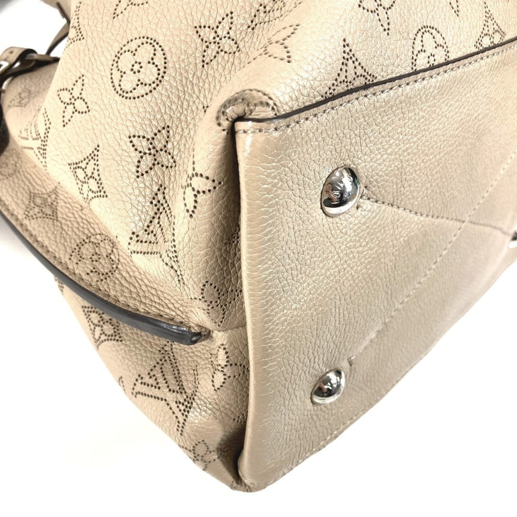 Louis Vuitton Beige Monogram Leather Handbag Shoulder Bag (Pre-Owned)