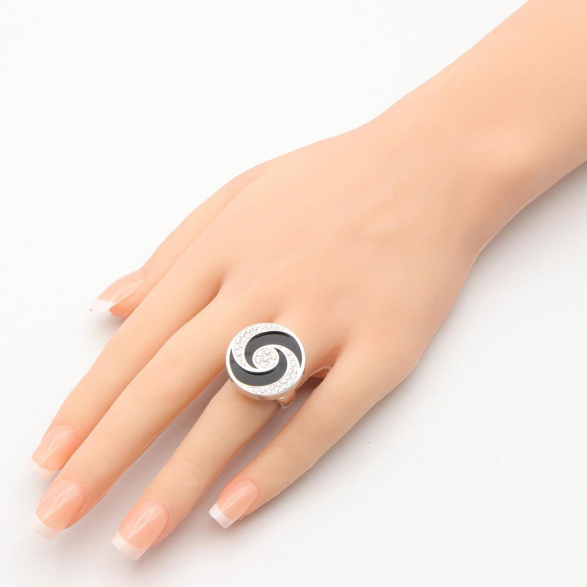 Bvlgari Silver Black Clear White Gold (18K) Stainless Steel Band Ring (Pre-Owned)
