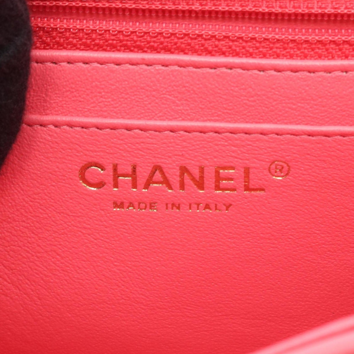 Chanel Pink Leather Handbag Shoulder Bag (Pre-Owned)