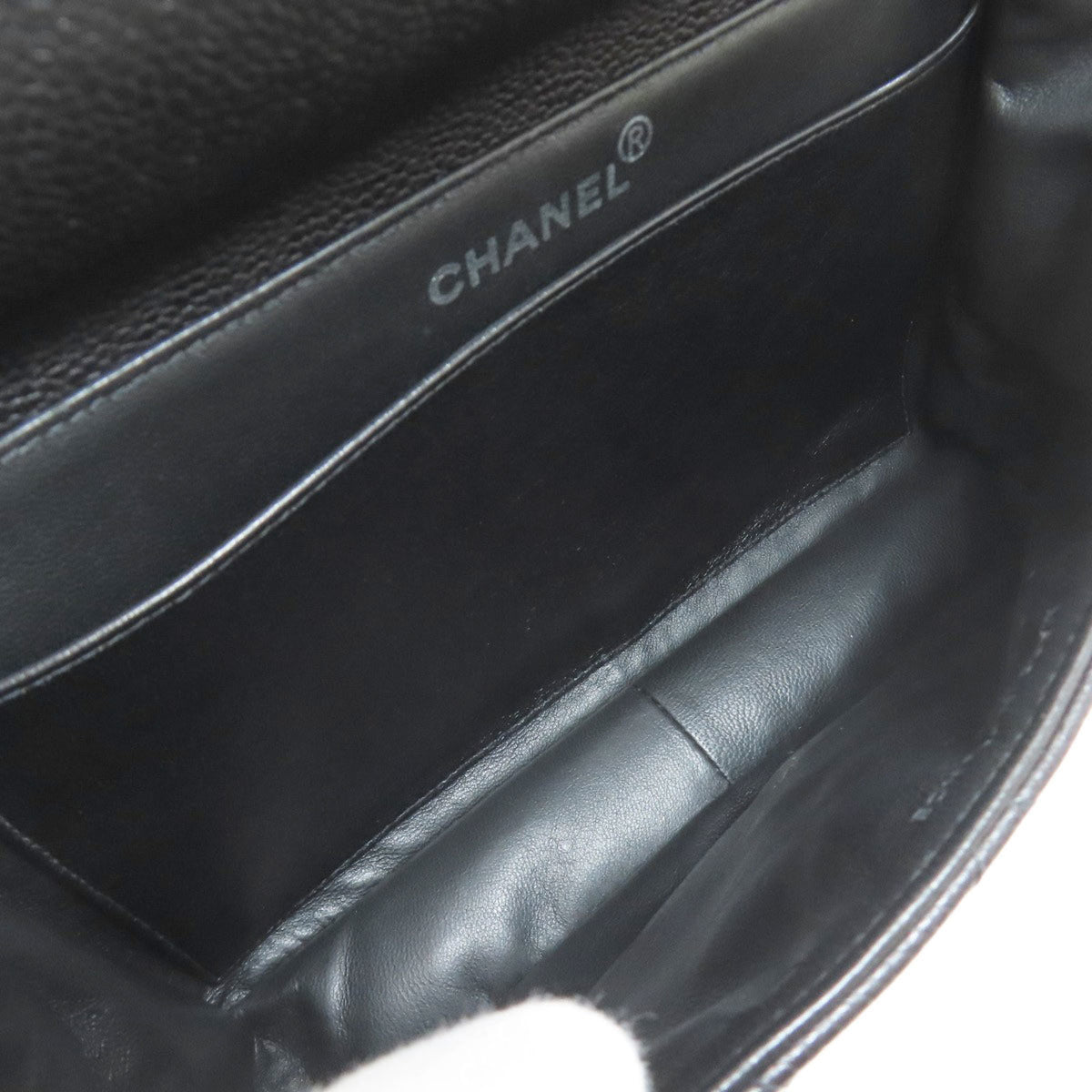 Chanel Black Leather Handbag (Pre-Owned)