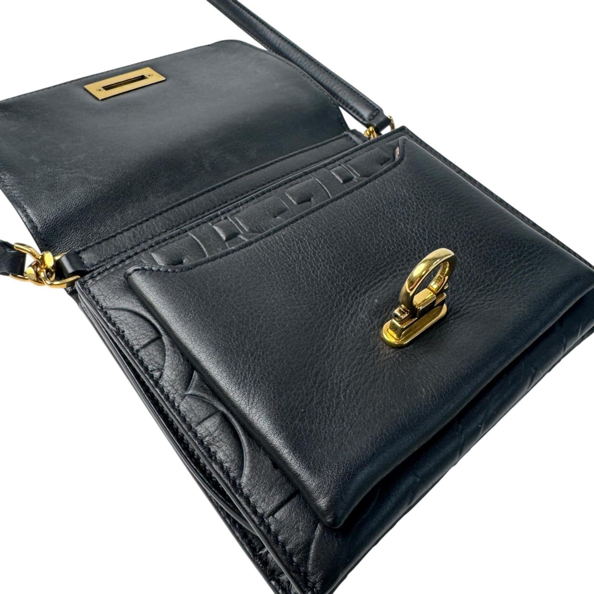 Salvatore Ferragamo Black Leather Shoulder Bag (Pre-Owned)