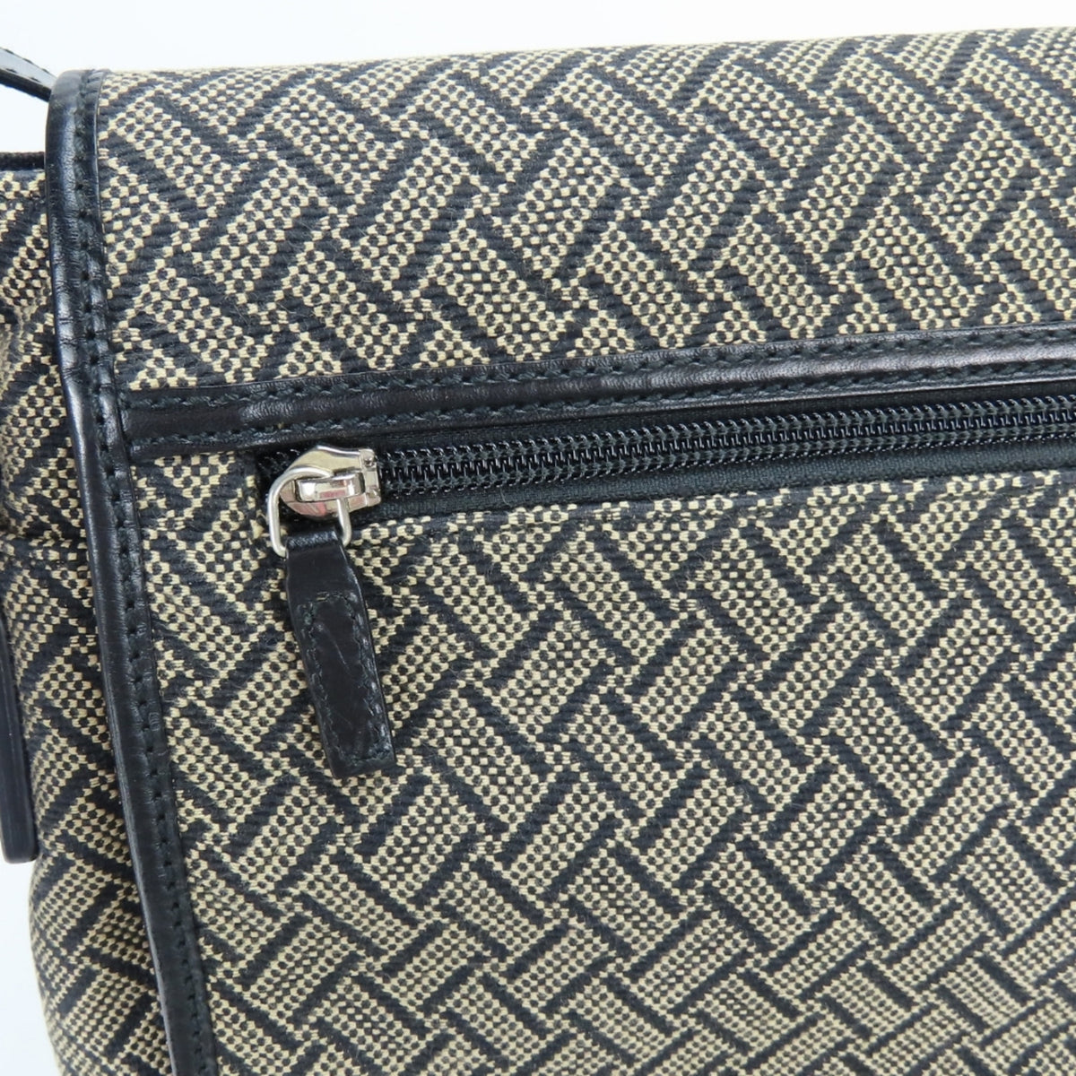 Salvatore Ferragamo Beige Black Canvas Leather Shoulder Bag (Pre-Owned)