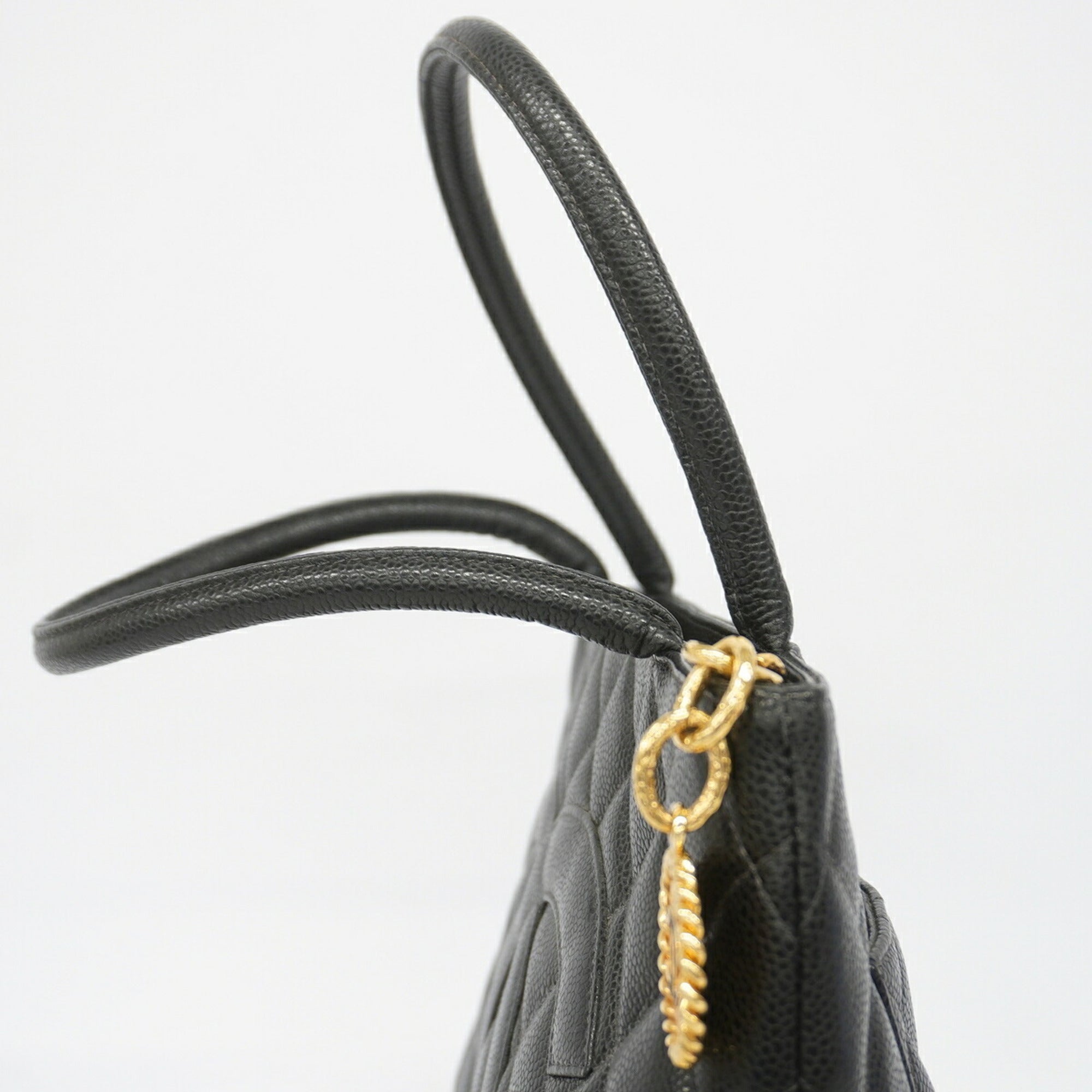 Chanel Black Grained Calfskin Tote Bag (Pre-Owned)
