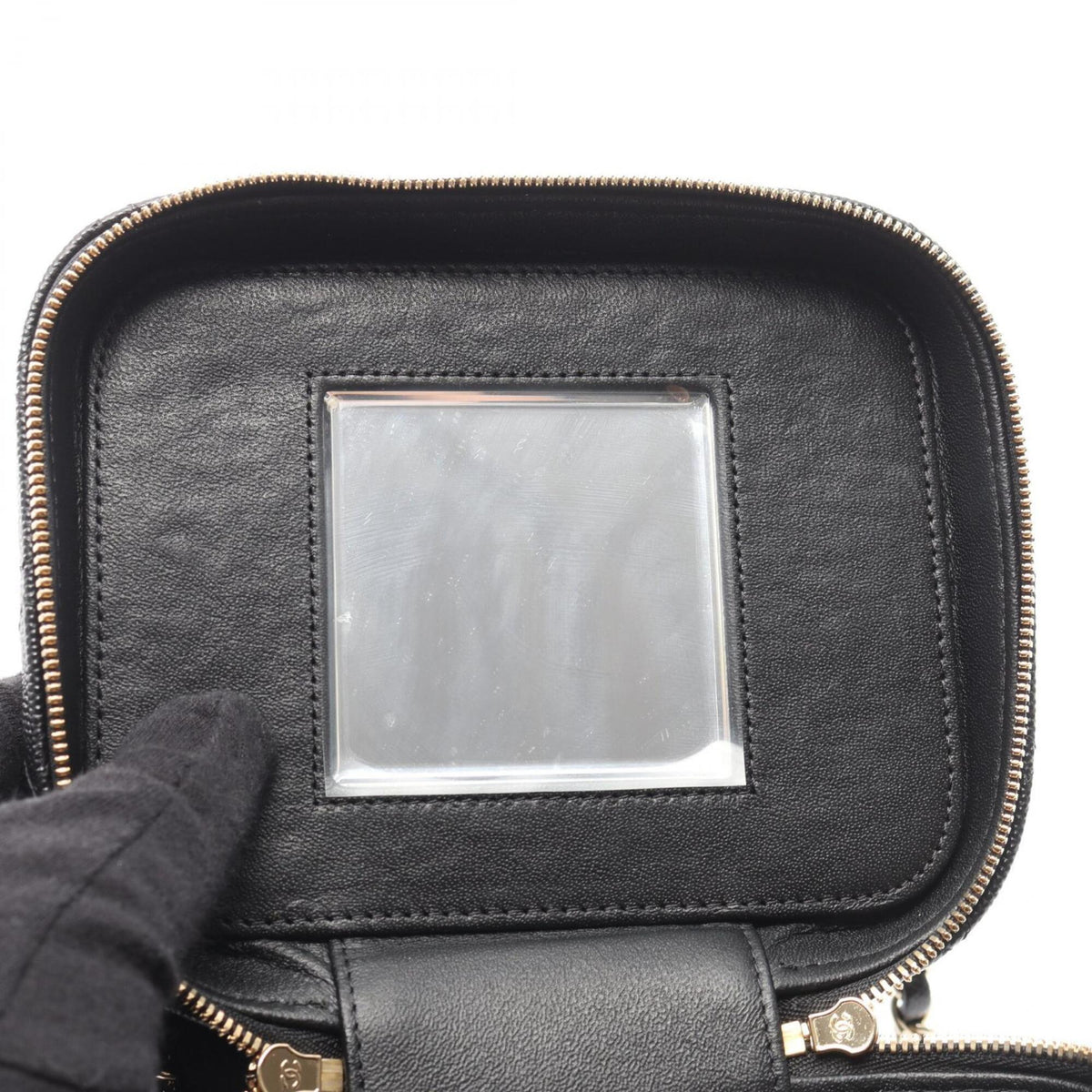 Chanel Matelasse Black Grained Calfskin Shoulder Bag (Pre-Owned)