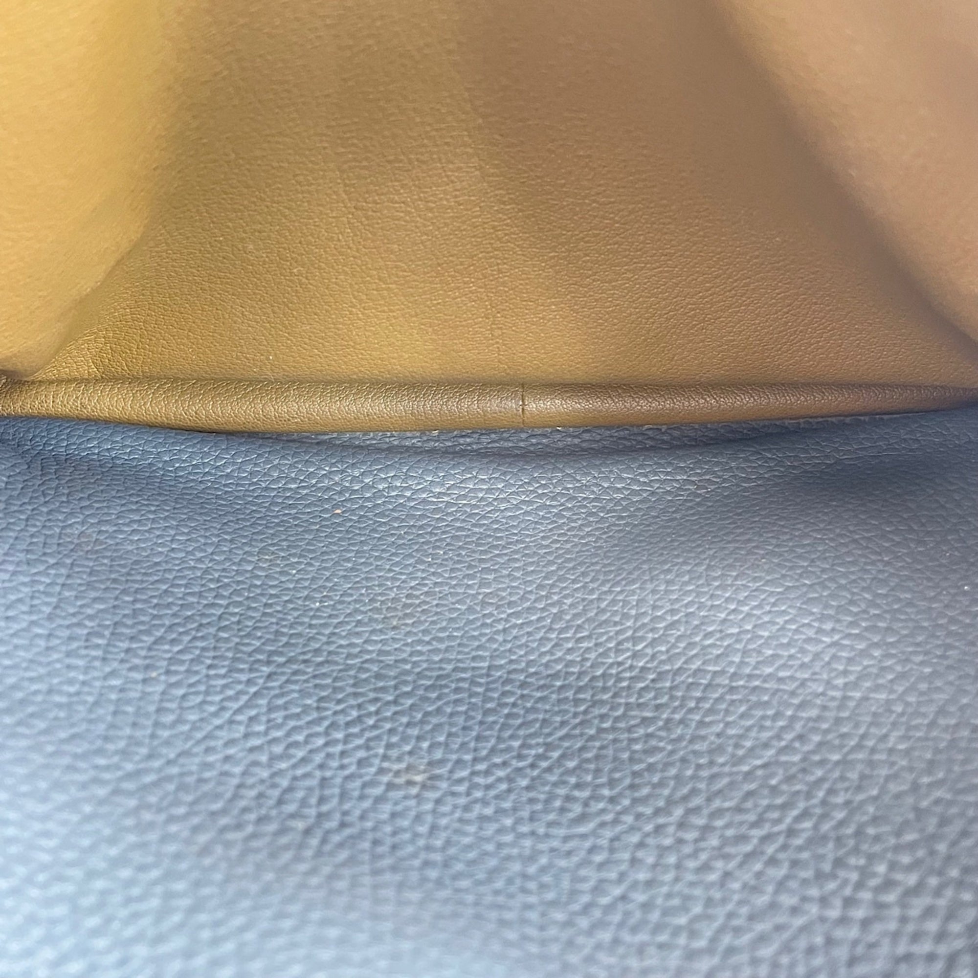 Hermes Gray Shoulder Bag (Pre-Owned)
