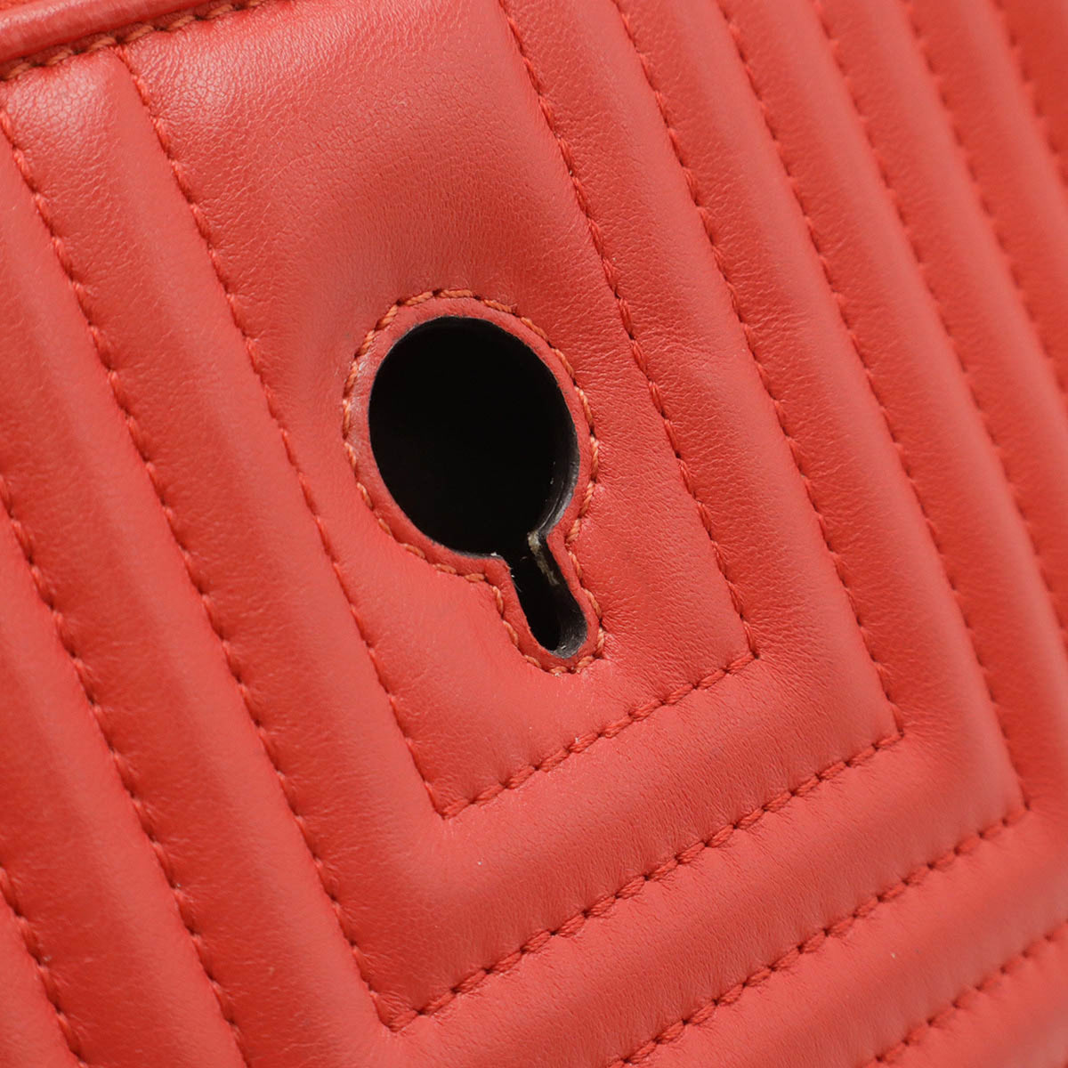 Fendi Dotcom Red Color Leather Pouch Shoulder Bag (Pre-Owned)