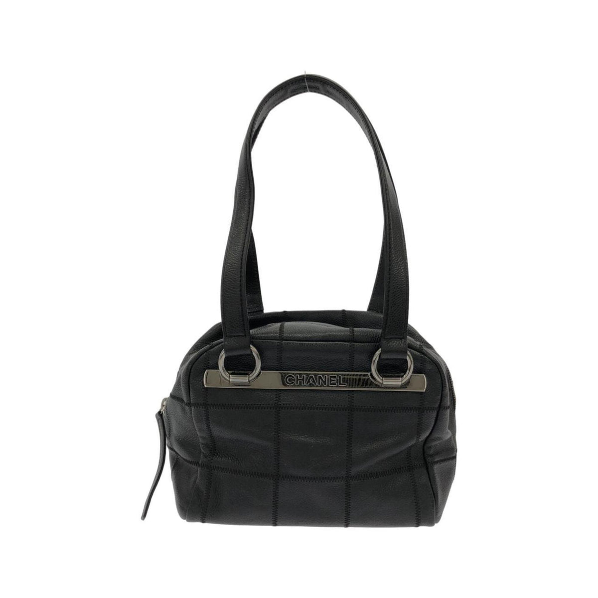 Chanel Black Grained Calfskin Shoulder Bag (Pre-Owned)