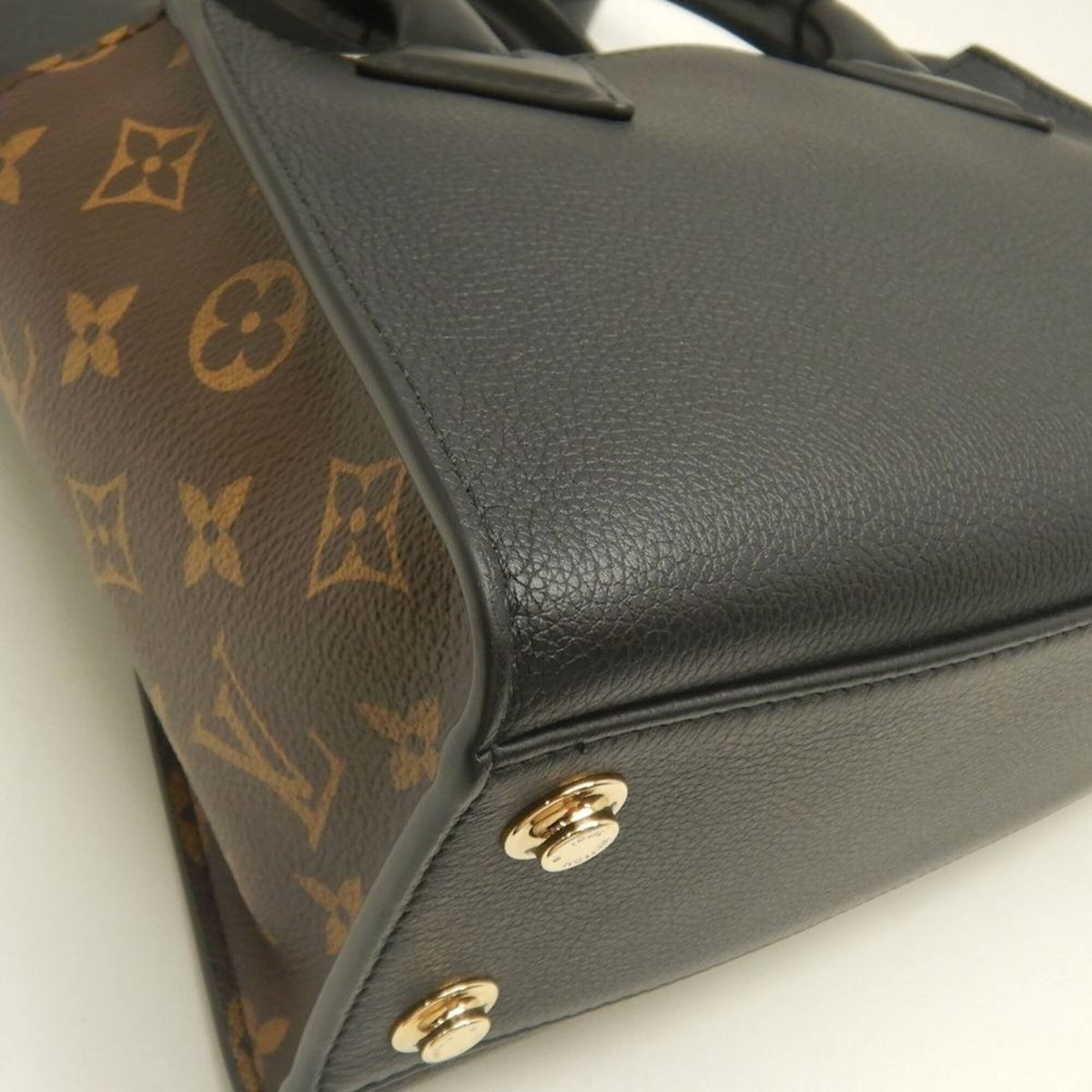 Louis Vuitton Brown Noir Monogram Leather Handbag (Pre-Owned)