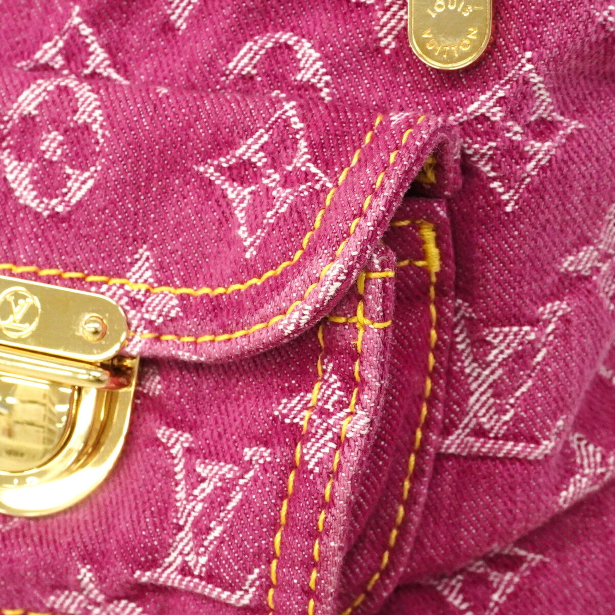 Louis Vuitton Fuchsia Shoulder Bag (Pre-Owned)
