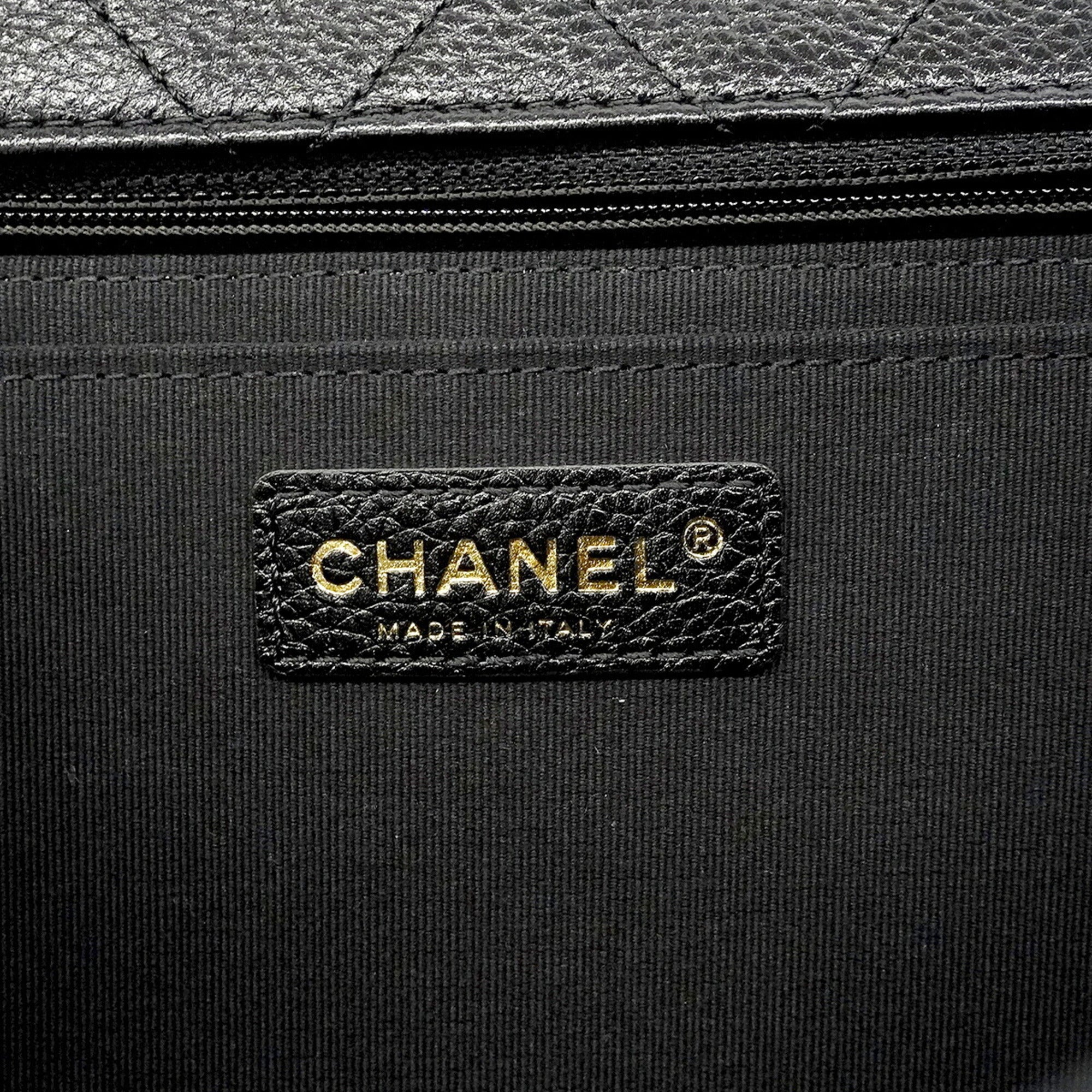 Chanel Black Leather Shoulder Bag (Pre-Owned)