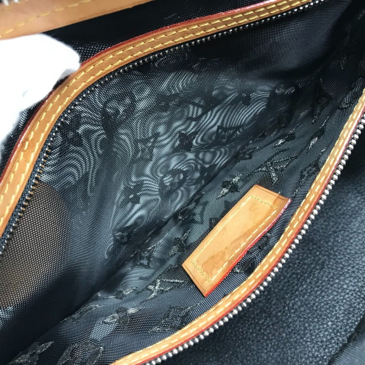 Louis Vuitton Black Monogram Handbag Tote Bag (Pre-Owned)