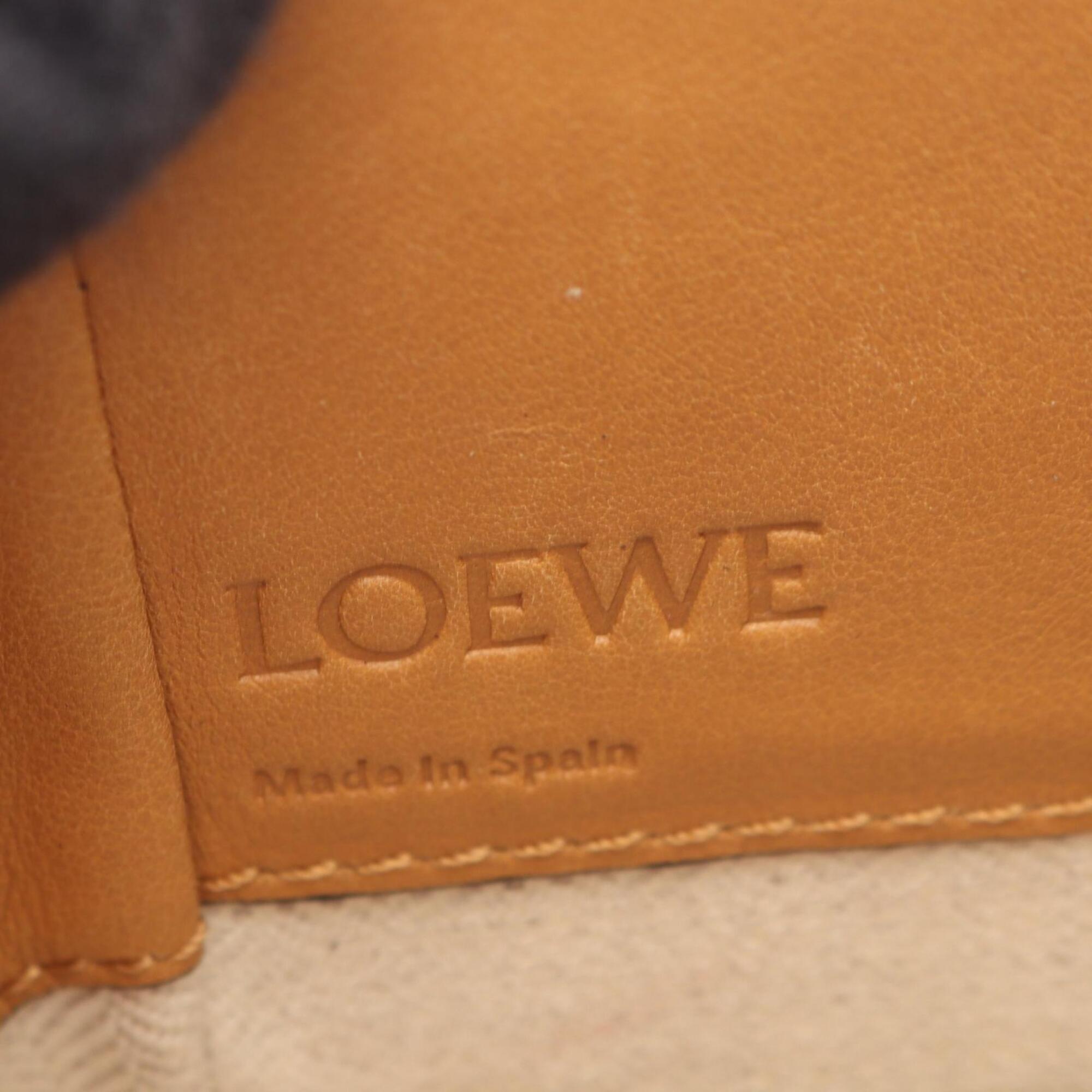 Loewe Brown Leather Handbag (Pre-Owned)