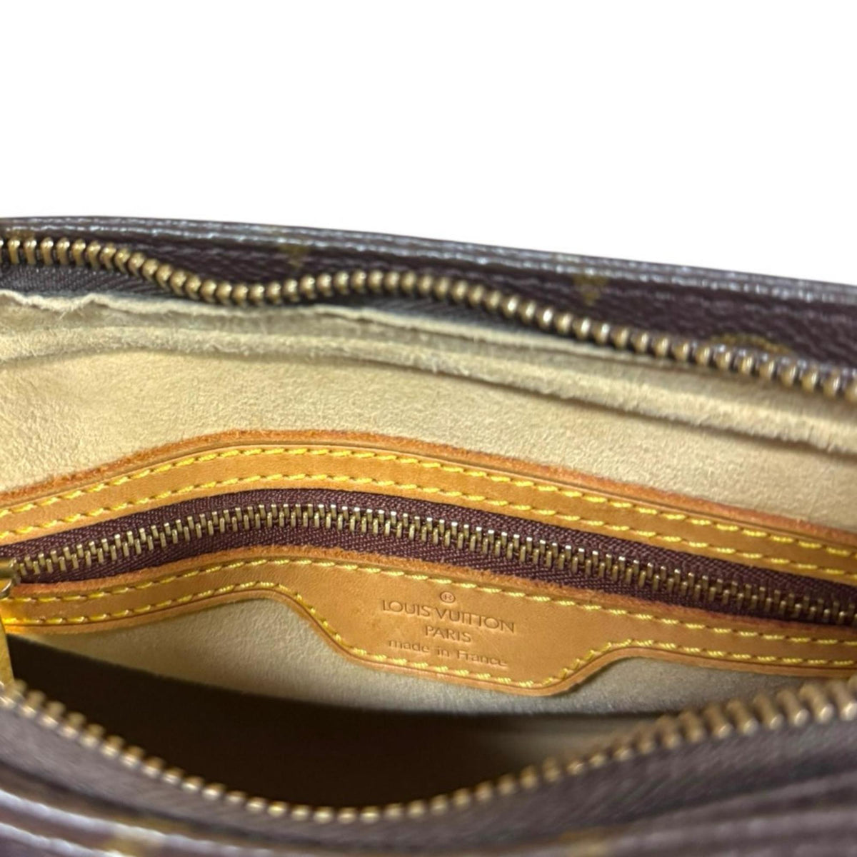 Louis Vuitton Brown Monogram Canvas Shoulder Bag (Pre-Owned)